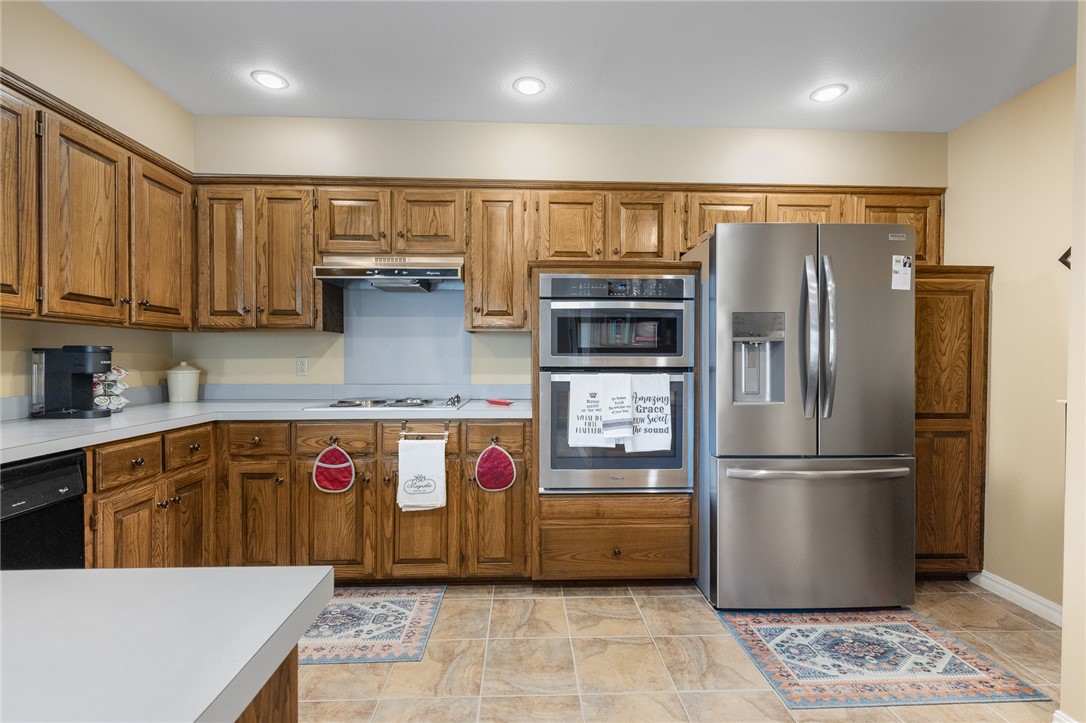 Springdale, Arkansas, 72764, United States, 4 Bedrooms Bedrooms, ,3 BathroomsBathrooms,Residential,For Sale,1804619