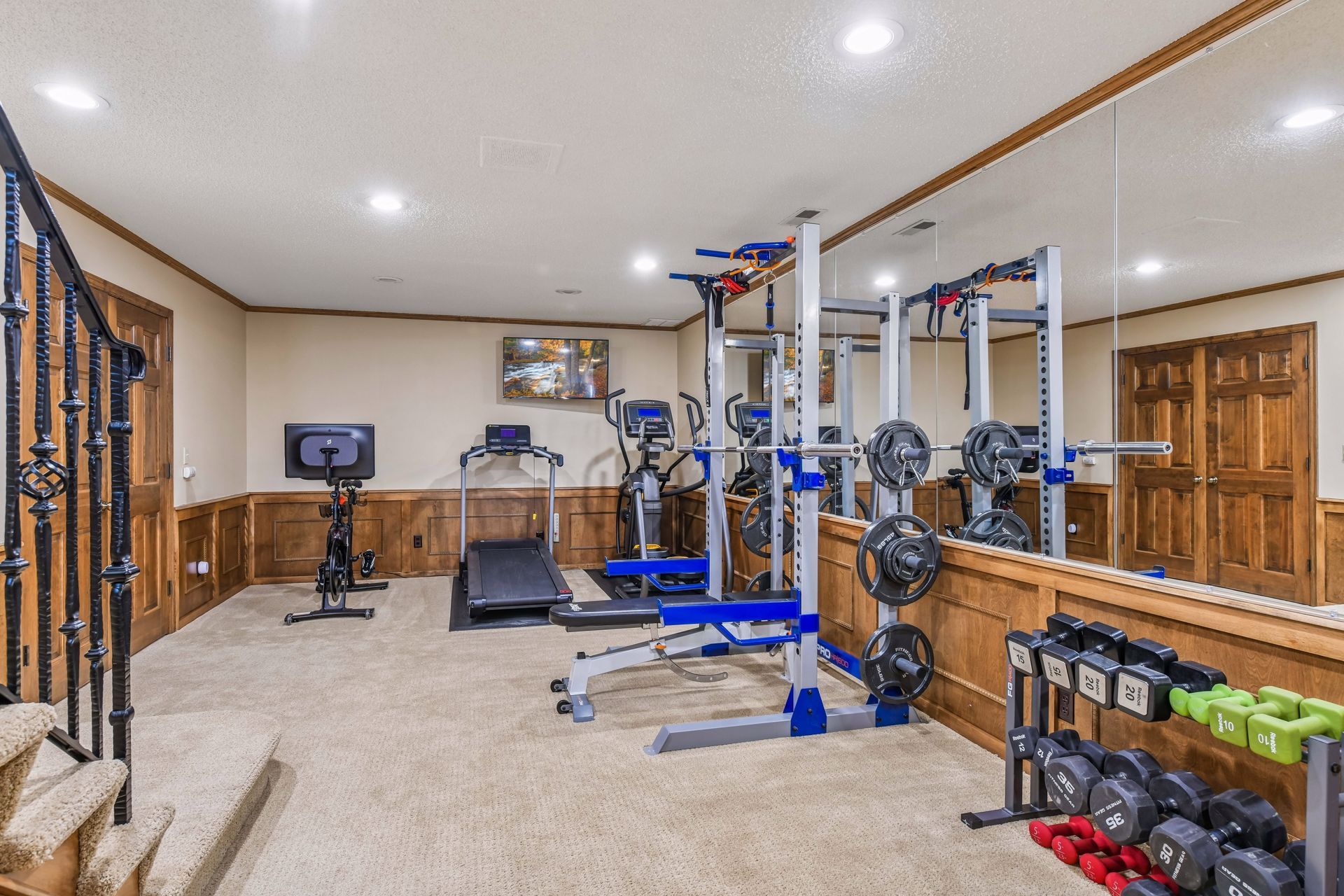  Elegant Home in Parkwood Knolls - 物件實景