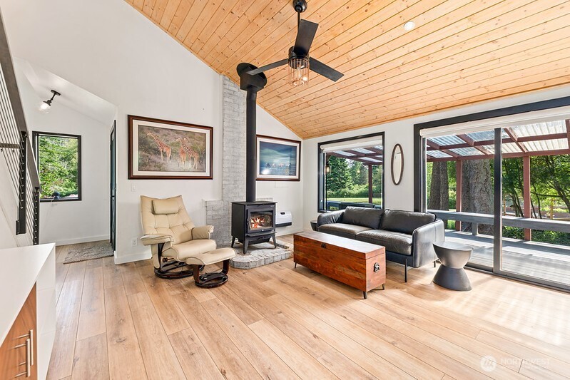 Friday Harbor, Washington, 98250, United States, 2 Bedrooms Bedrooms, ,1 BathroomBathrooms,Residential,For Sale,1850267
