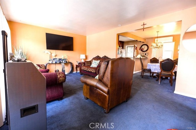 Huntington Park, California, 90255, United States, 4 Bedrooms Bedrooms, ,Residential,For Sale,1836286