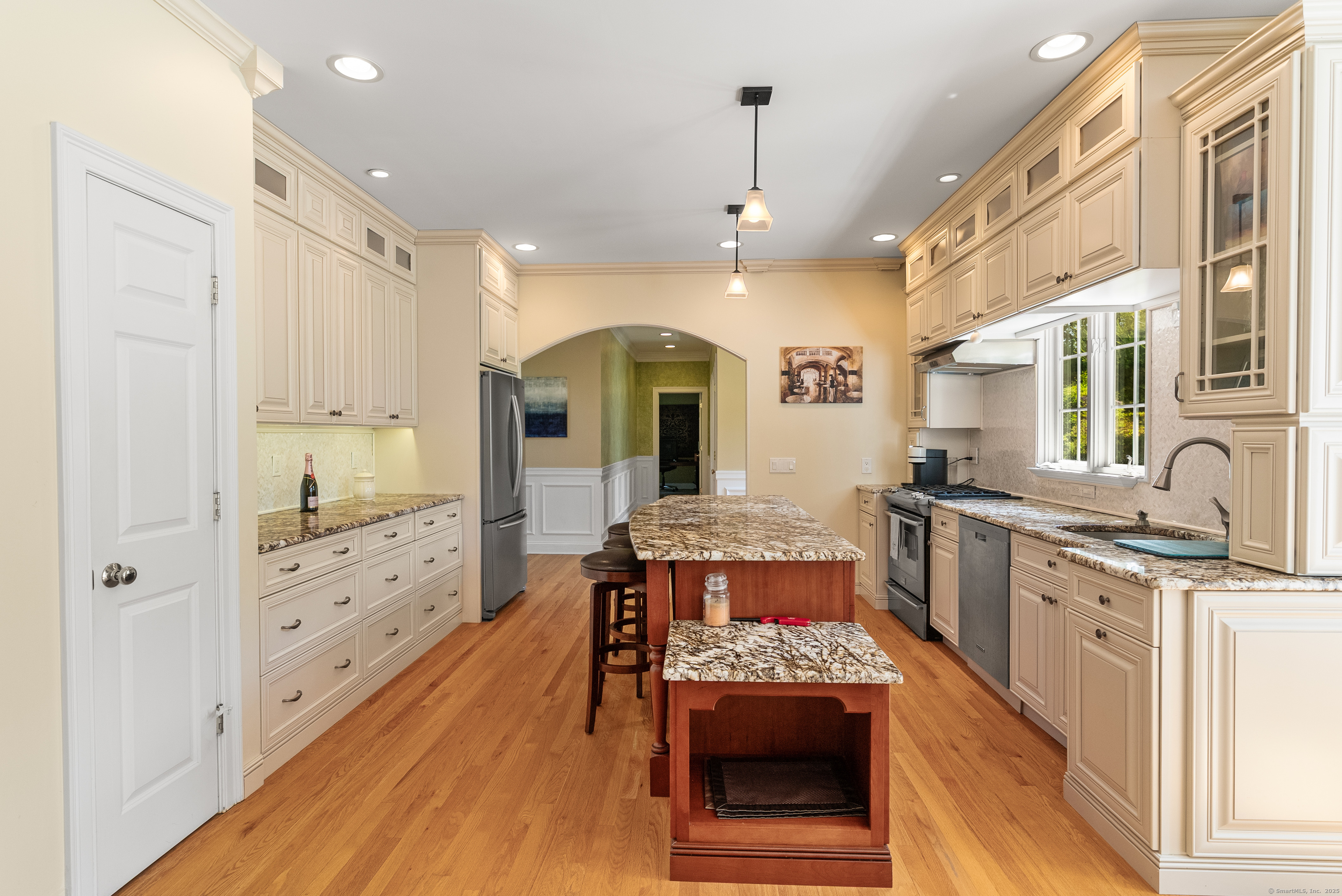 Newtown, Connecticut, 06470, United States, 4 Bedrooms Bedrooms, ,4 BathroomsBathrooms,Residential,For Sale,1847487