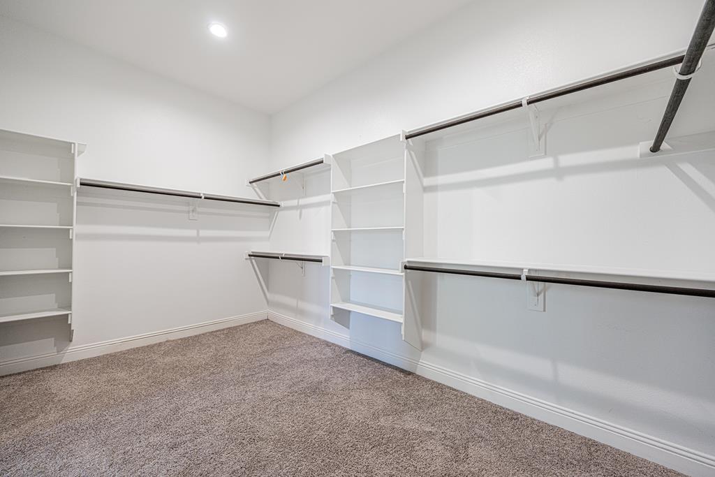 Midland, Texas, 79705, United States, 5 Bedrooms Bedrooms, ,5 BathroomsBathrooms,Residential,For Sale,1998422