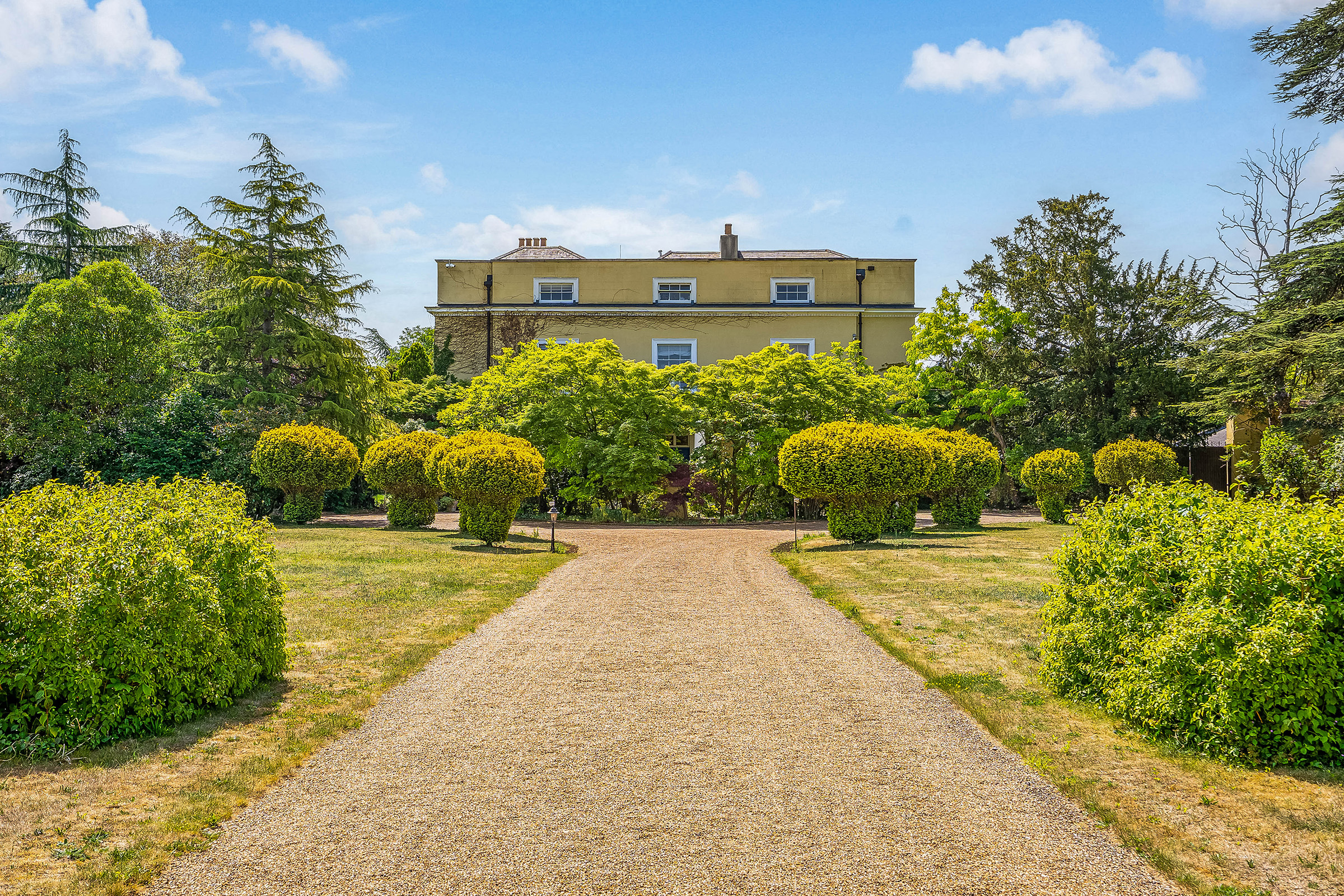  Burwood Park, Walton on Thames, Surrey - 物件實景