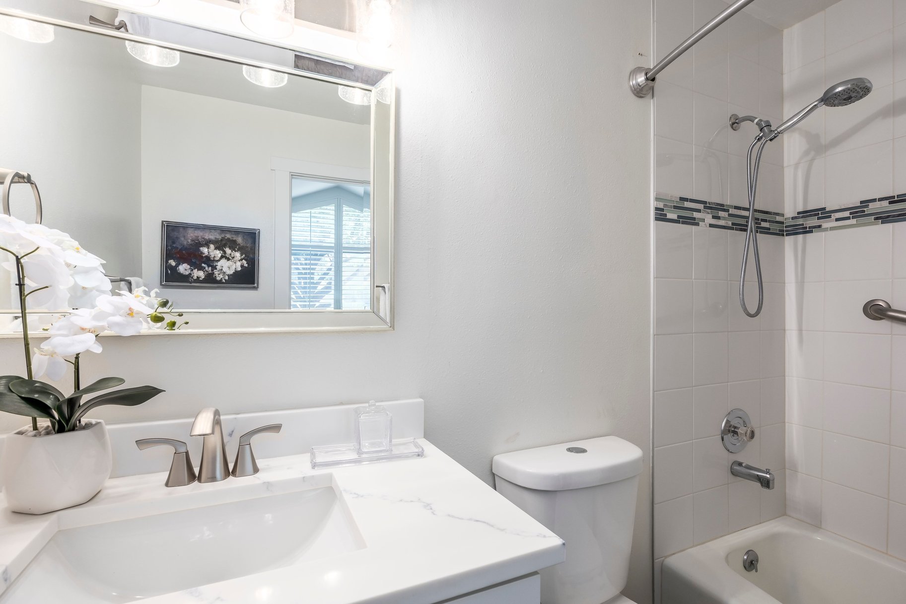  Rarely Available Harvest Lane Rambler Main-Level Living - 物件實景