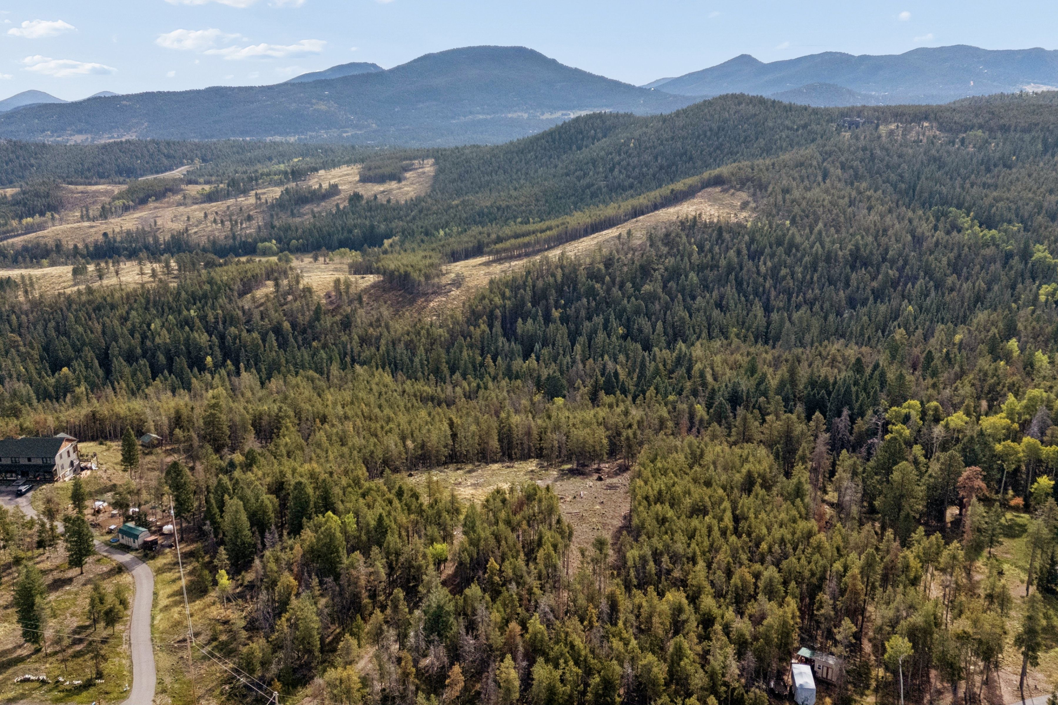 Opportunity to Build Your Foothills Dream Home with Over 7 Acres of Privacy - 物件實景