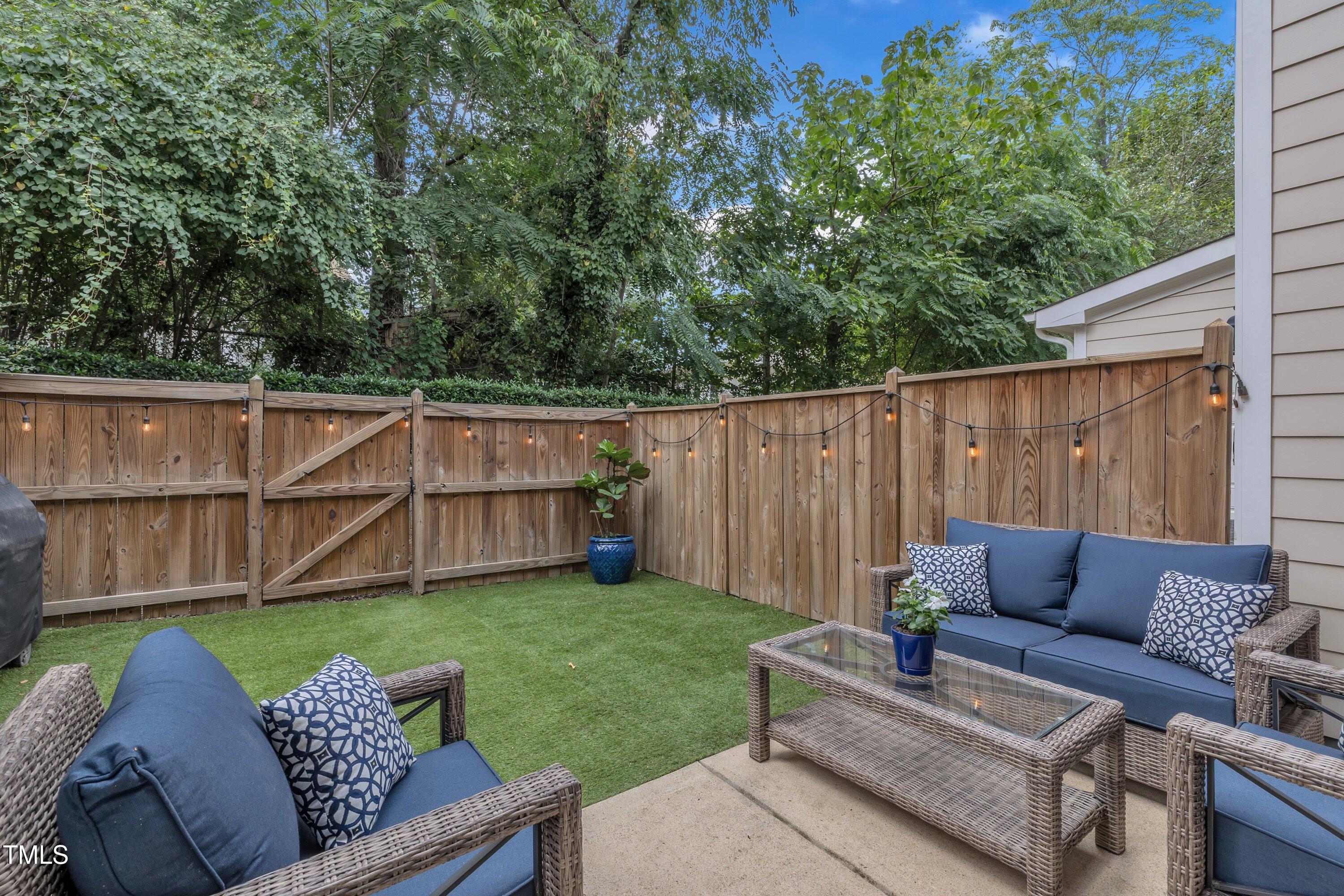 Raleigh, North Carolina, 27608, United States, 2 Bedrooms Bedrooms, ,3 BathroomsBathrooms,Residential,For Sale,1947101