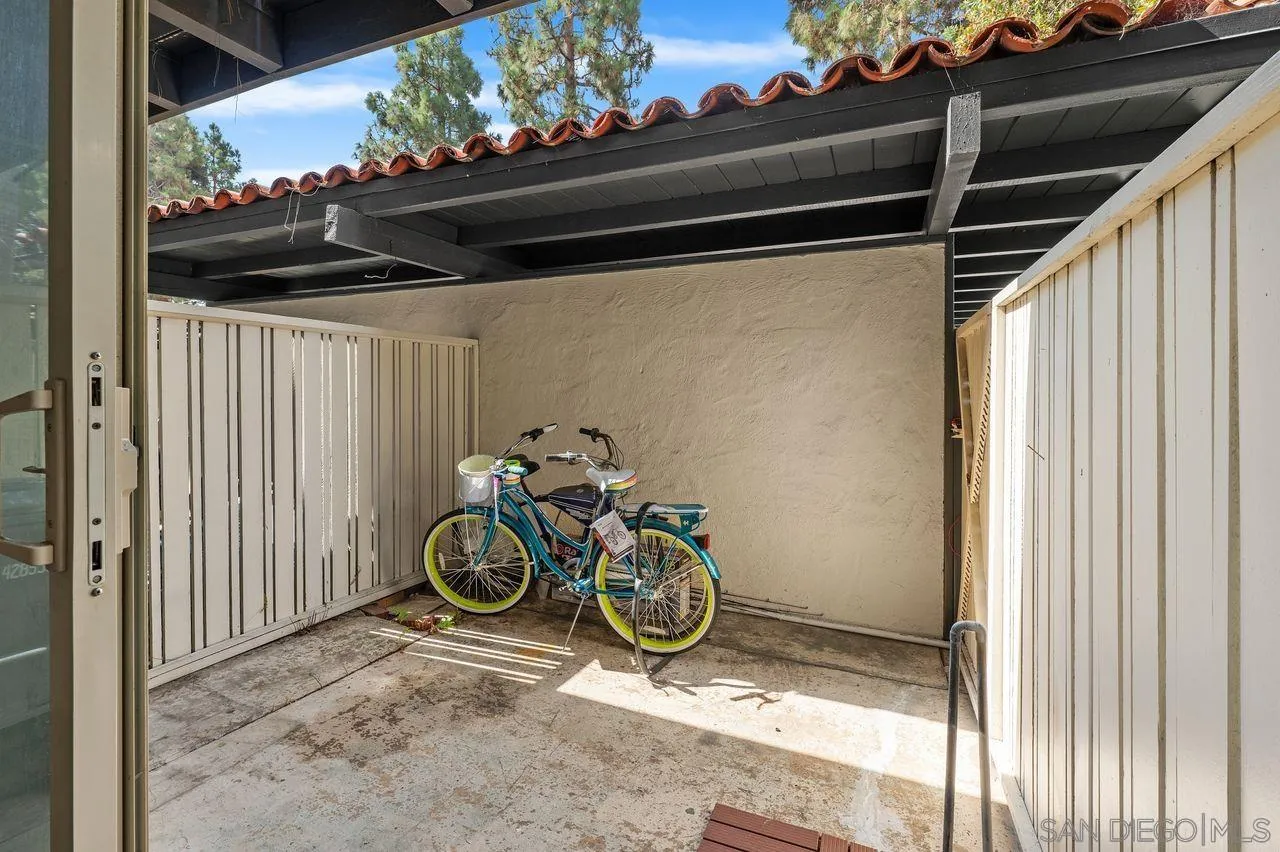 San Diego, California, 92110, United States, 4 Bedrooms Bedrooms, ,3 BathroomsBathrooms,Residential,For Sale,1940951