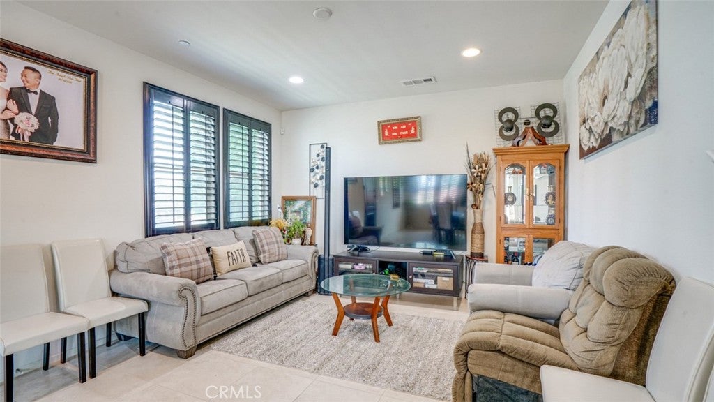 Santa Ana, California, 92703, United States, 4 Bedrooms Bedrooms, ,3 BathroomsBathrooms,Residential,For Sale,1793087
