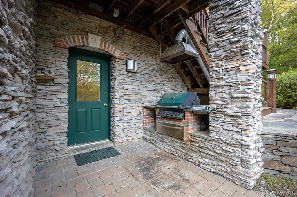 Highland, New York, 12528, United States, 3 Bedrooms Bedrooms, ,3 BathroomsBathrooms,Residential,For Sale,1980654