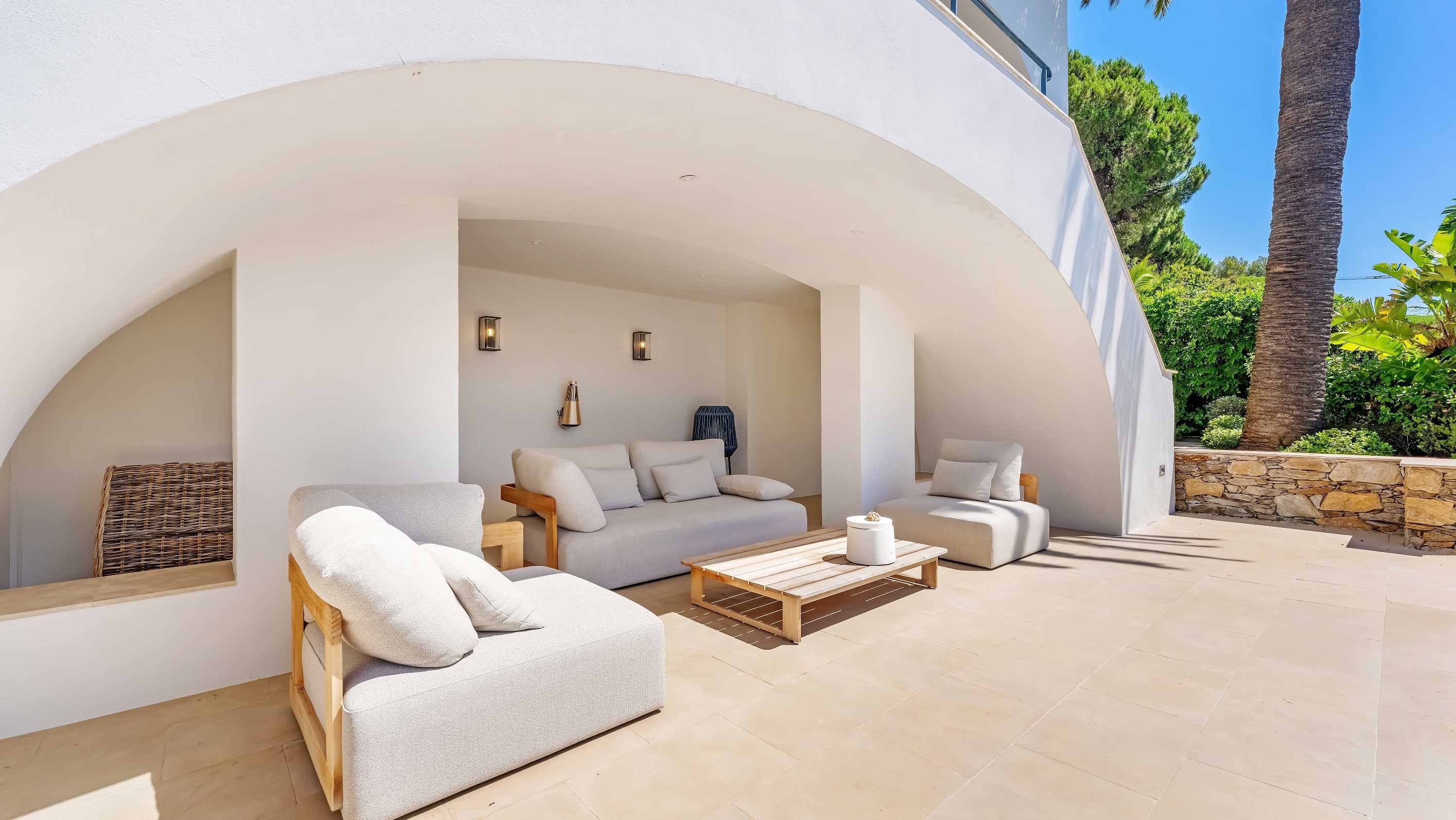  Luxury villa with panoramic Saint-Tropez views for sale in Sainte-Maxime - 物件實景
