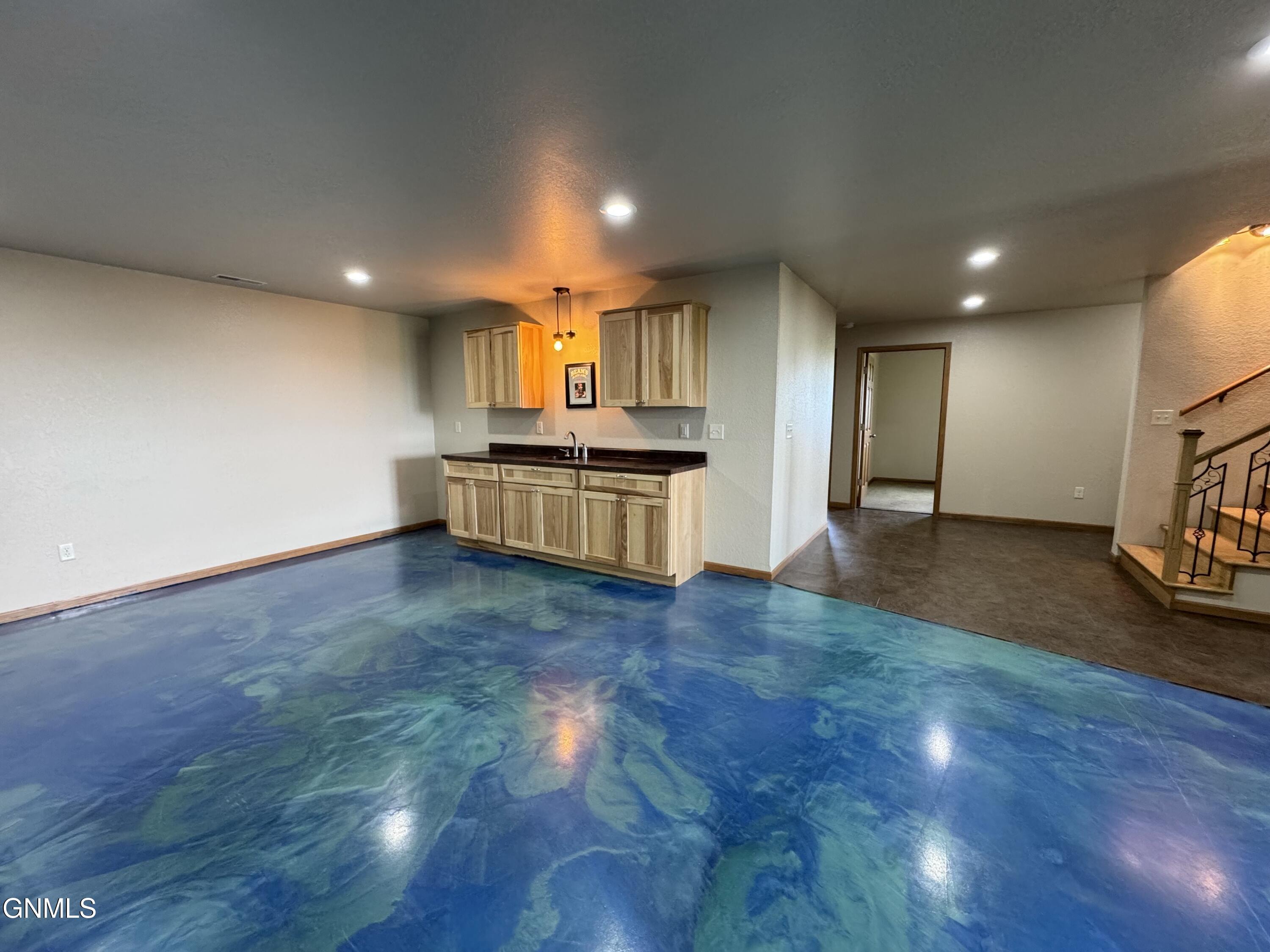 New Salem, North Dakota, 58563, United States, 7 Bedrooms Bedrooms, ,1 BathroomBathrooms,Residential,For Sale,1904775