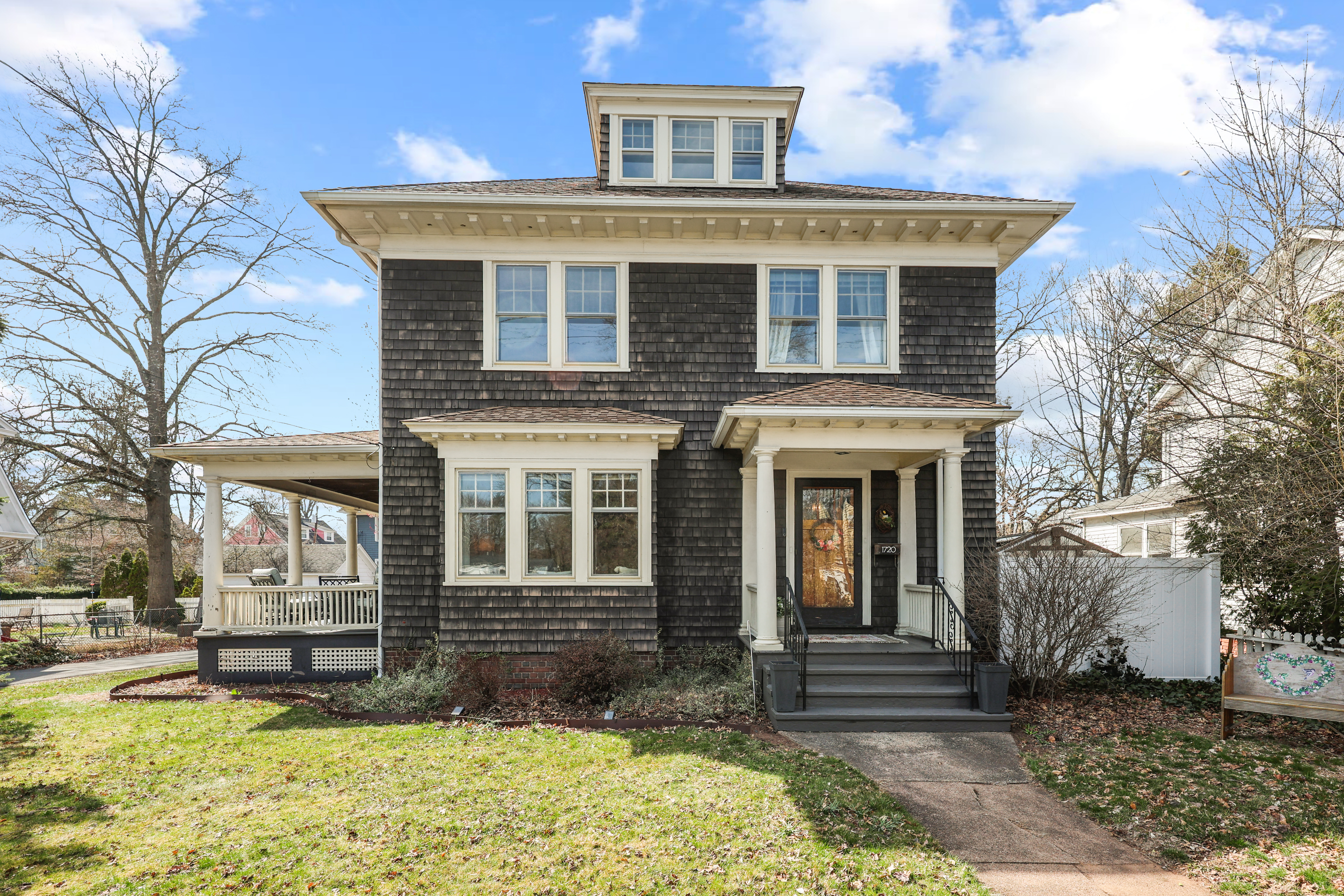  1720 Whitney Avenue - 物件實景