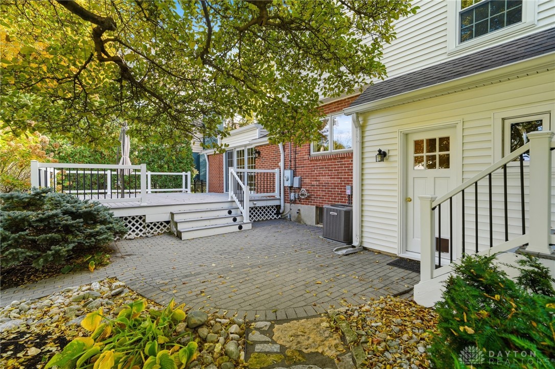 Oakwood, Ohio, 45409, United States, 4 Bedrooms Bedrooms, ,3 BathroomsBathrooms,Residential,For Sale,1987886