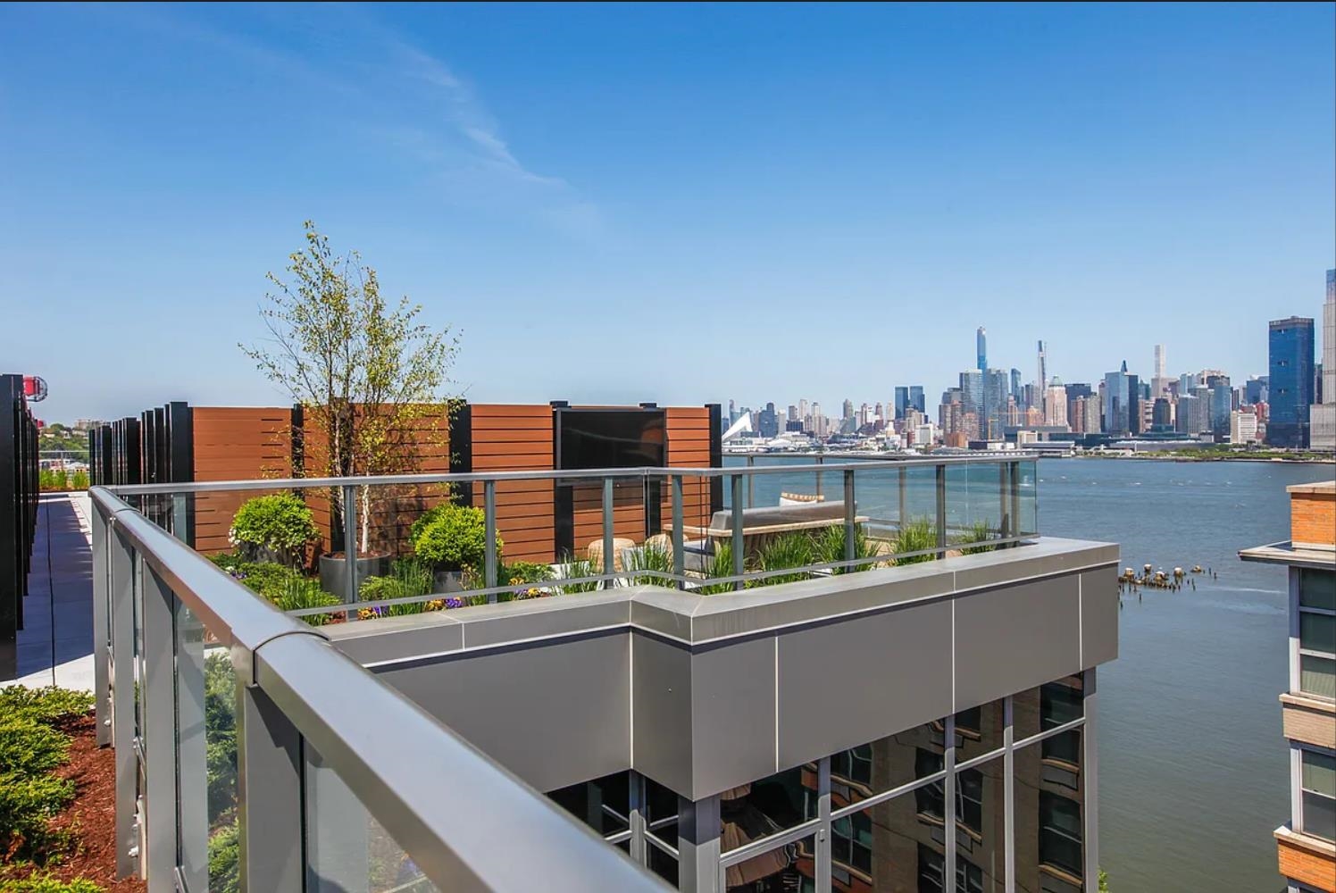 Hoboken, New Jersey, 07030, United States, 4 Bedrooms Bedrooms, ,3 BathroomsBathrooms,Residential,For Sale,1983143