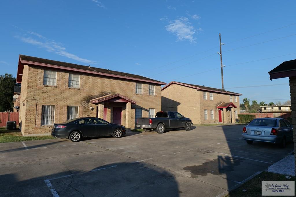 Brownsville, Texas, 78521, United States, 12 Bedrooms Bedrooms, ,4 BathroomsBathrooms,Residential,For Sale,1723212