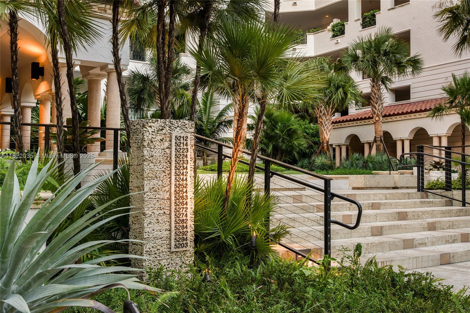 Miami Beach, Florida, 33109, United States, 4 Bedrooms Bedrooms, ,5 BathroomsBathrooms,Residential,For Sale,1858319