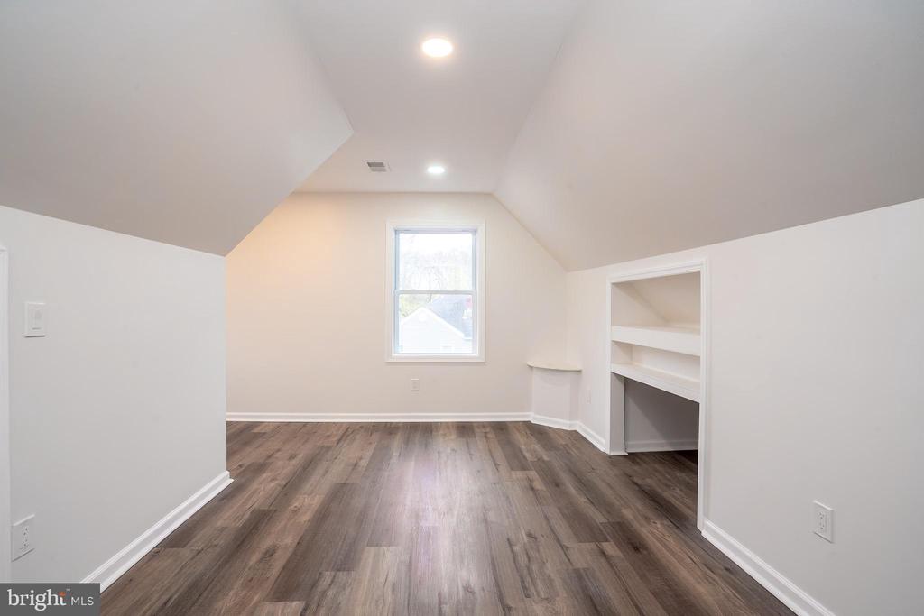 Hightstown, New Jersey, 08520, United States, 7 Bedrooms Bedrooms, ,5 BathroomsBathrooms,Residential,For Sale,1938166