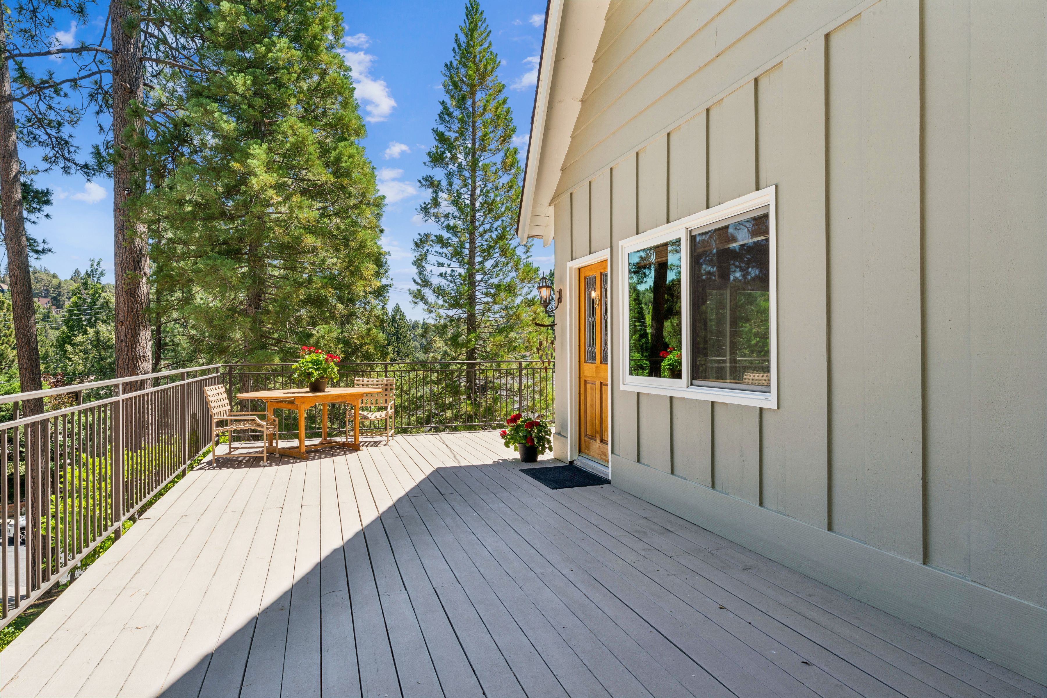  27711 Hamiltair Drive, Lake Arrowhead, CA 92352 - 物件實景