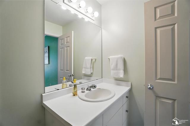 MONROE, Michigan, 48162, United States, 4 Bedrooms Bedrooms, ,7 BathroomsBathrooms,Residential,For Sale,1995576