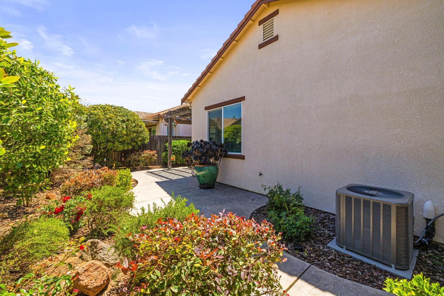 Roseville, California, 95747, United States, 3 Bedrooms Bedrooms, ,2 BathroomsBathrooms,Residential,For Sale,1924391