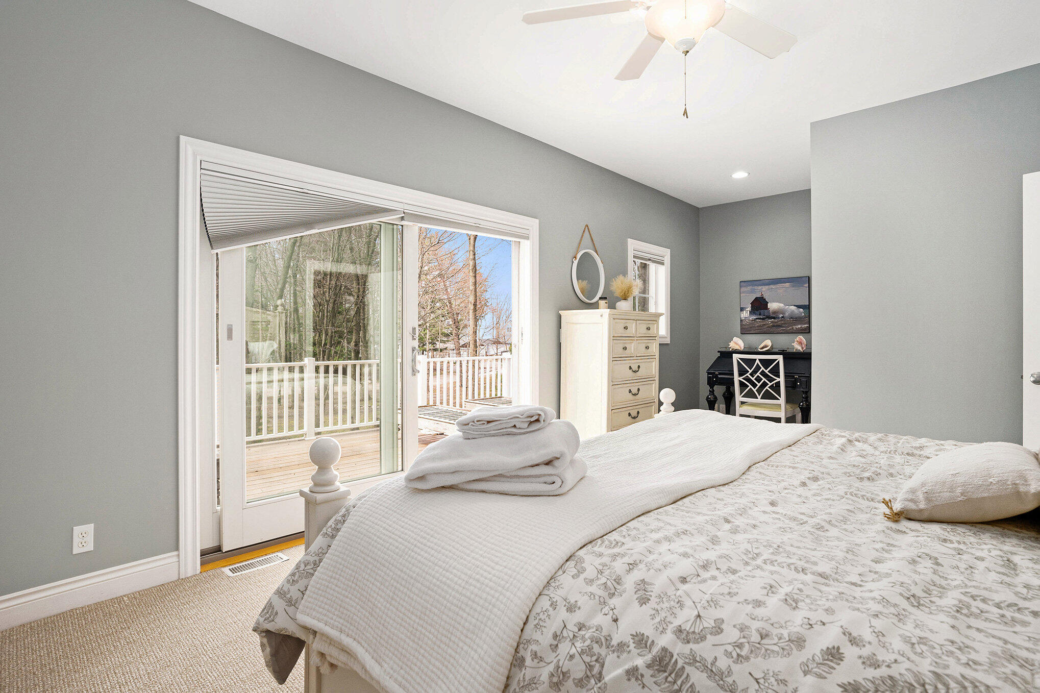 South Haven, Michigan, 49090, United States, 4 Bedrooms Bedrooms, ,4 BathroomsBathrooms,Residential,For Sale,1945011