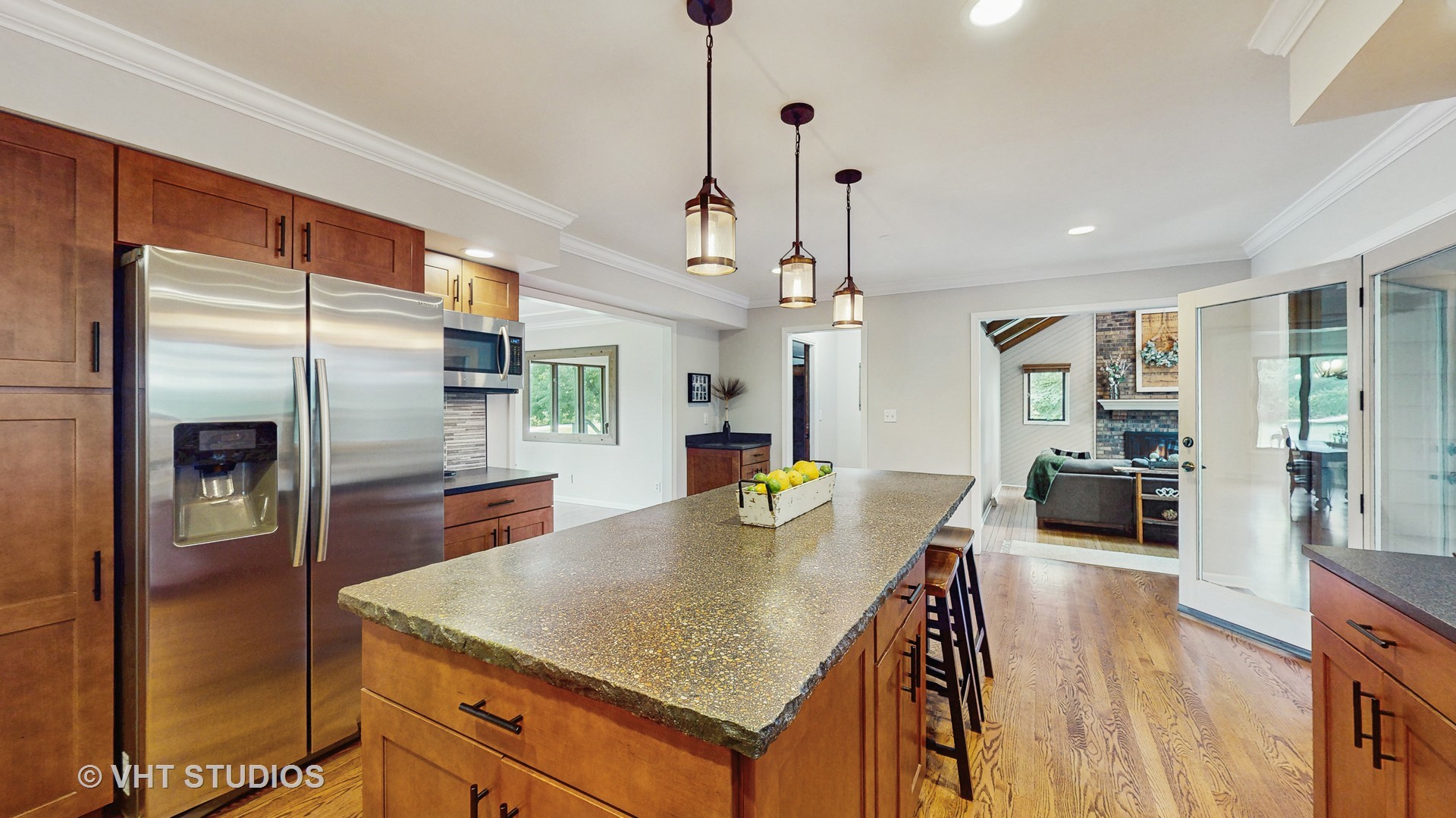St. Charles, Illinois, 60175, United States, 4 Bedrooms Bedrooms, ,3 BathroomsBathrooms,Residential,For Sale,1889626