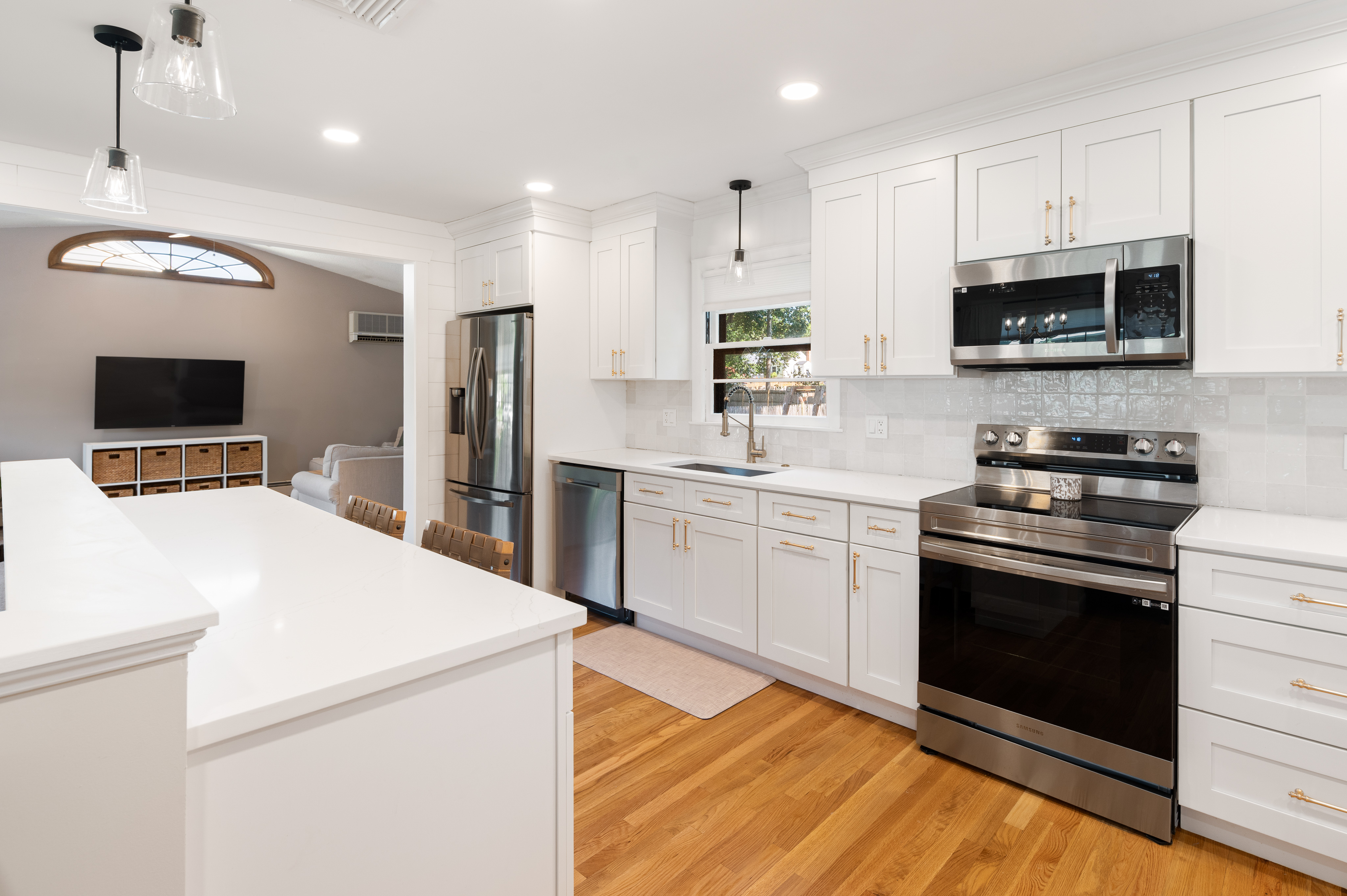  Fully modernized 3-bedroom ranch in a quiet, beautiful neighborhood. - 物件實景