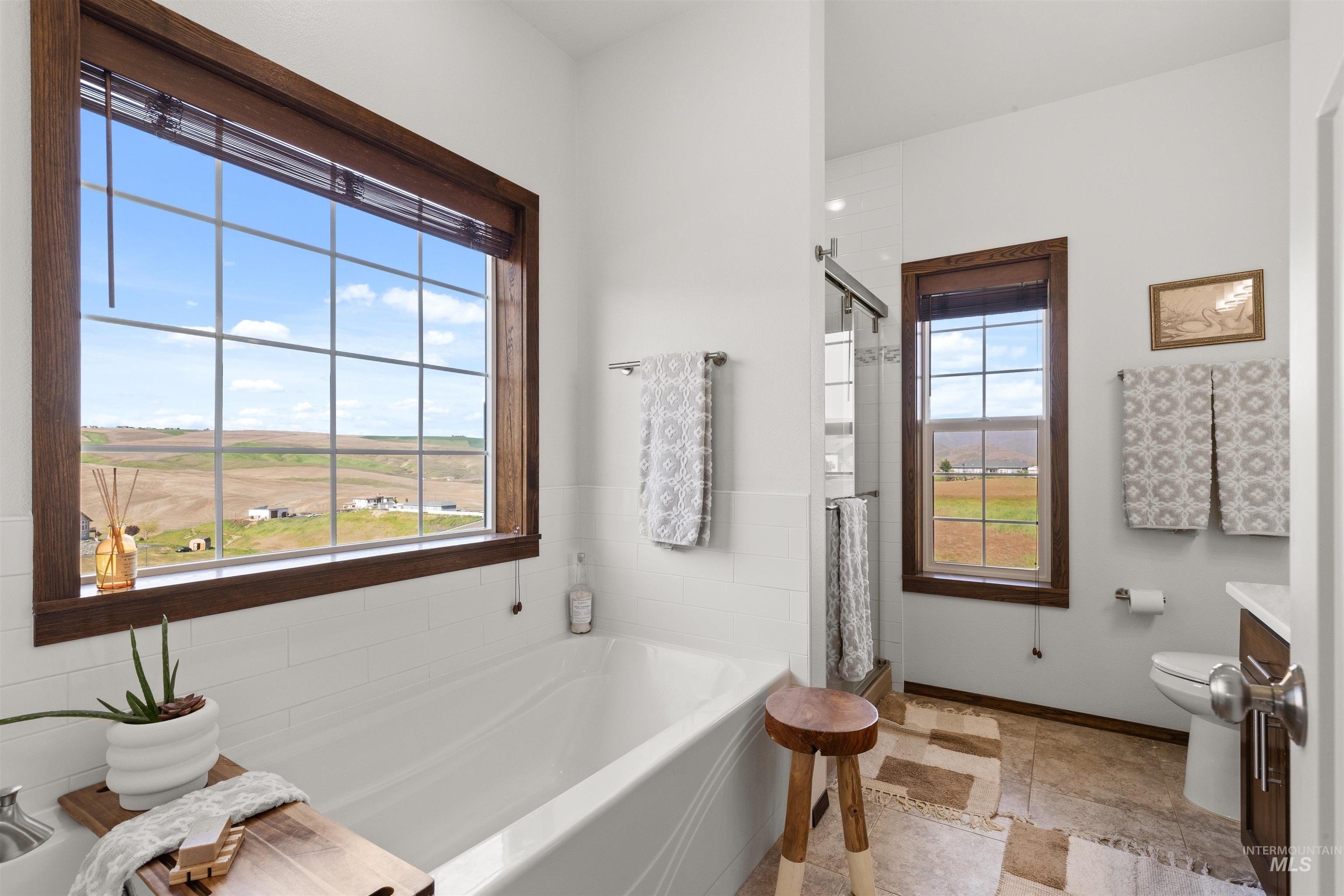 Clarkston, Washington, 99403, United States, 4 Bedrooms Bedrooms, ,3 BathroomsBathrooms,Residential,For Sale,1976590