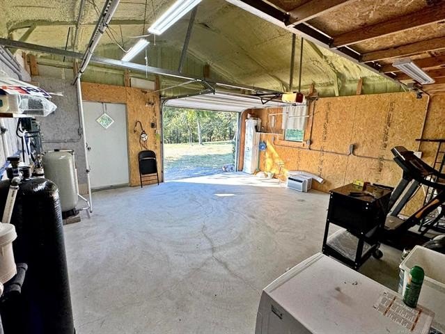 Hulbert, Oklahoma, 74441, United States, 3 Bedrooms Bedrooms, ,2 BathroomsBathrooms,Residential,For Sale,1976357