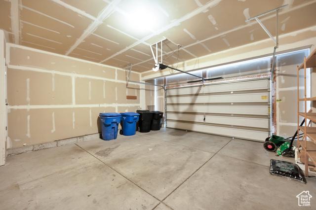 Farmington, Utah, 84025, United States, 4 Bedrooms Bedrooms, ,3 BathroomsBathrooms,Residential,For Sale,1851956