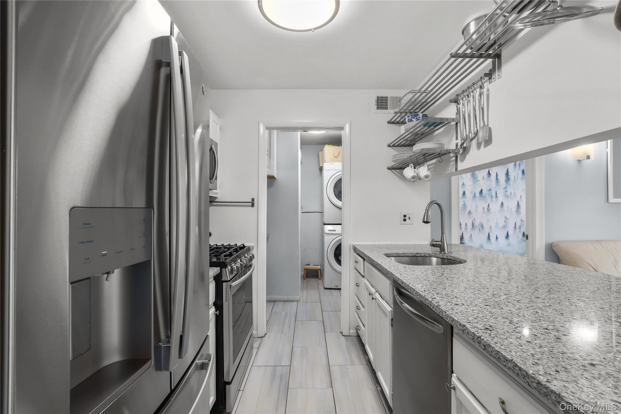 Tarrytown, New York, 10591, United States, 1 Bedroom Bedrooms, ,2 BathroomsBathrooms,Residential,For Sale,2006049