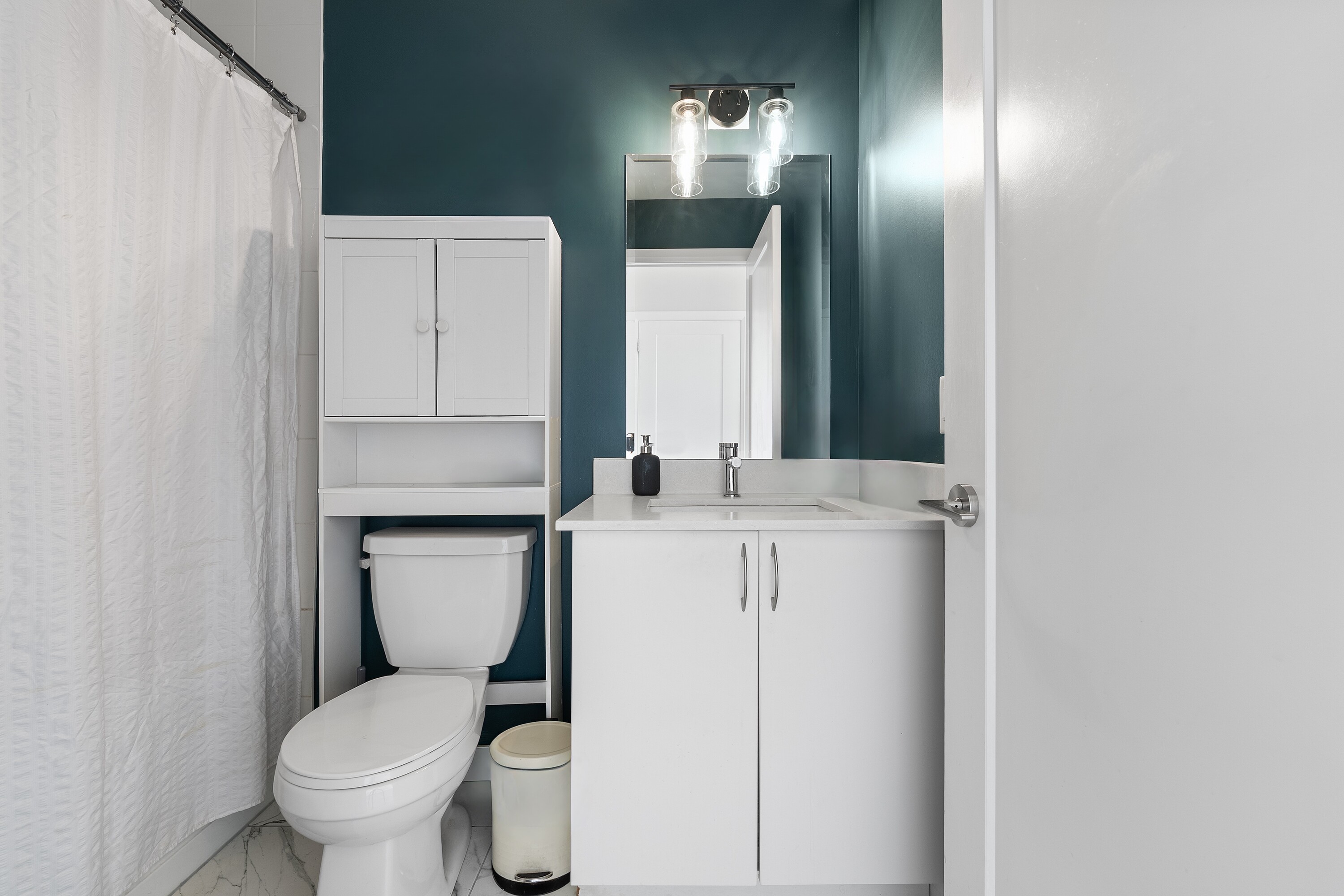  East 3220 - 物件實景