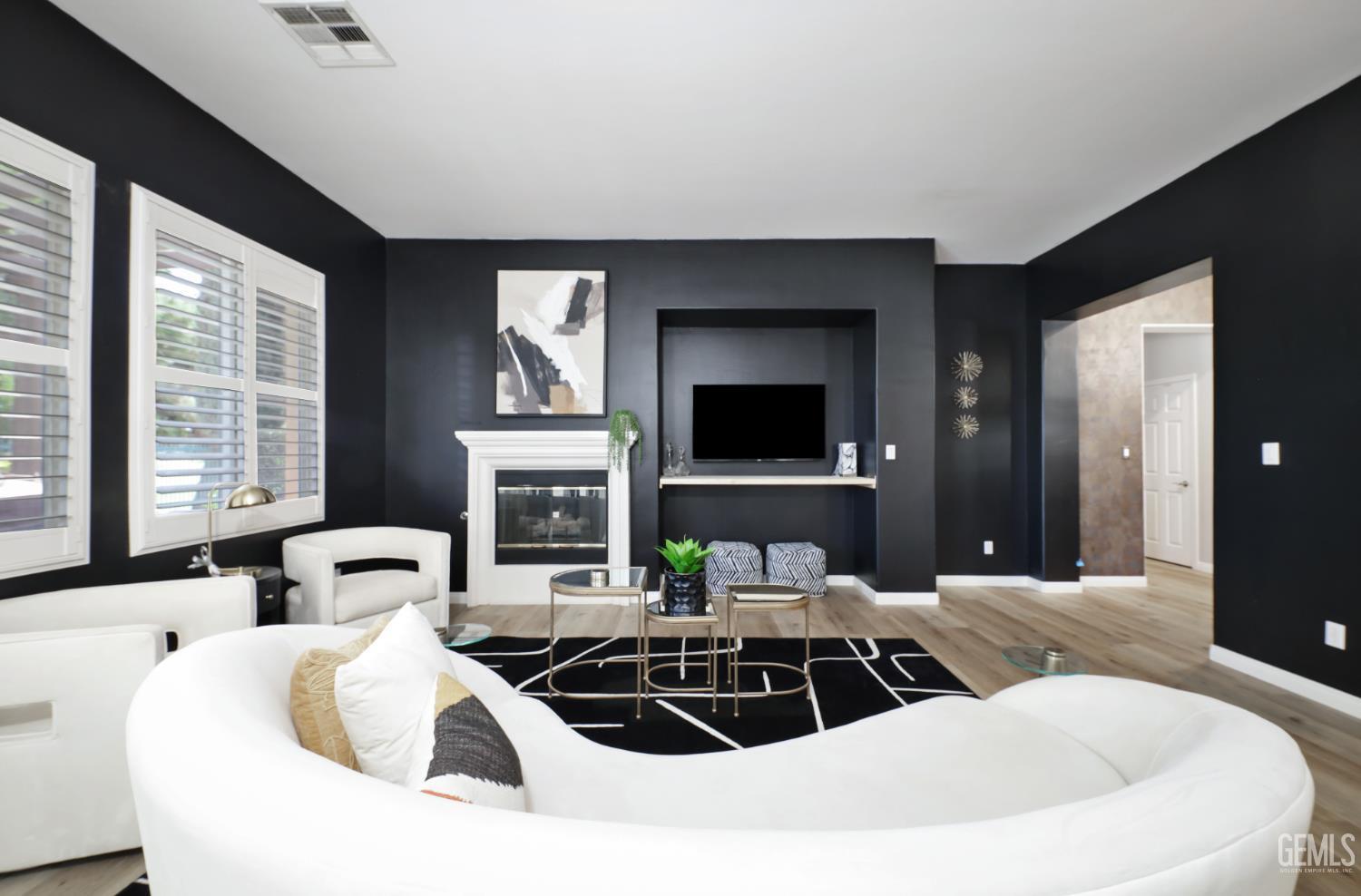 Bakersfield, California, 93312, United States, 3 Bedrooms Bedrooms, ,2 BathroomsBathrooms,Residential,For Sale,1987414