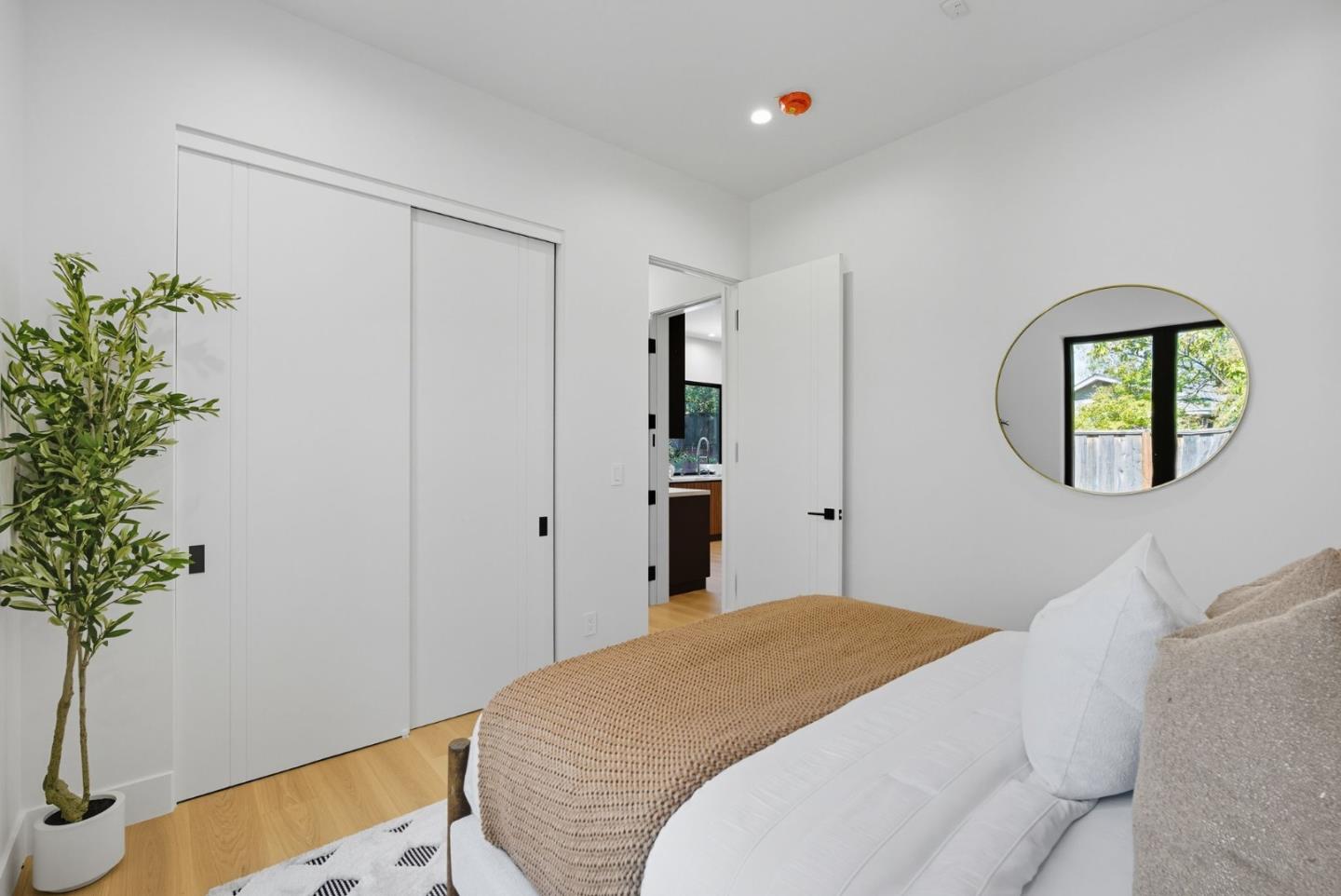 Menlo Park, California, 94025, United States, 6 Bedrooms Bedrooms, ,7 BathroomsBathrooms,Residential,For Sale,1947482
