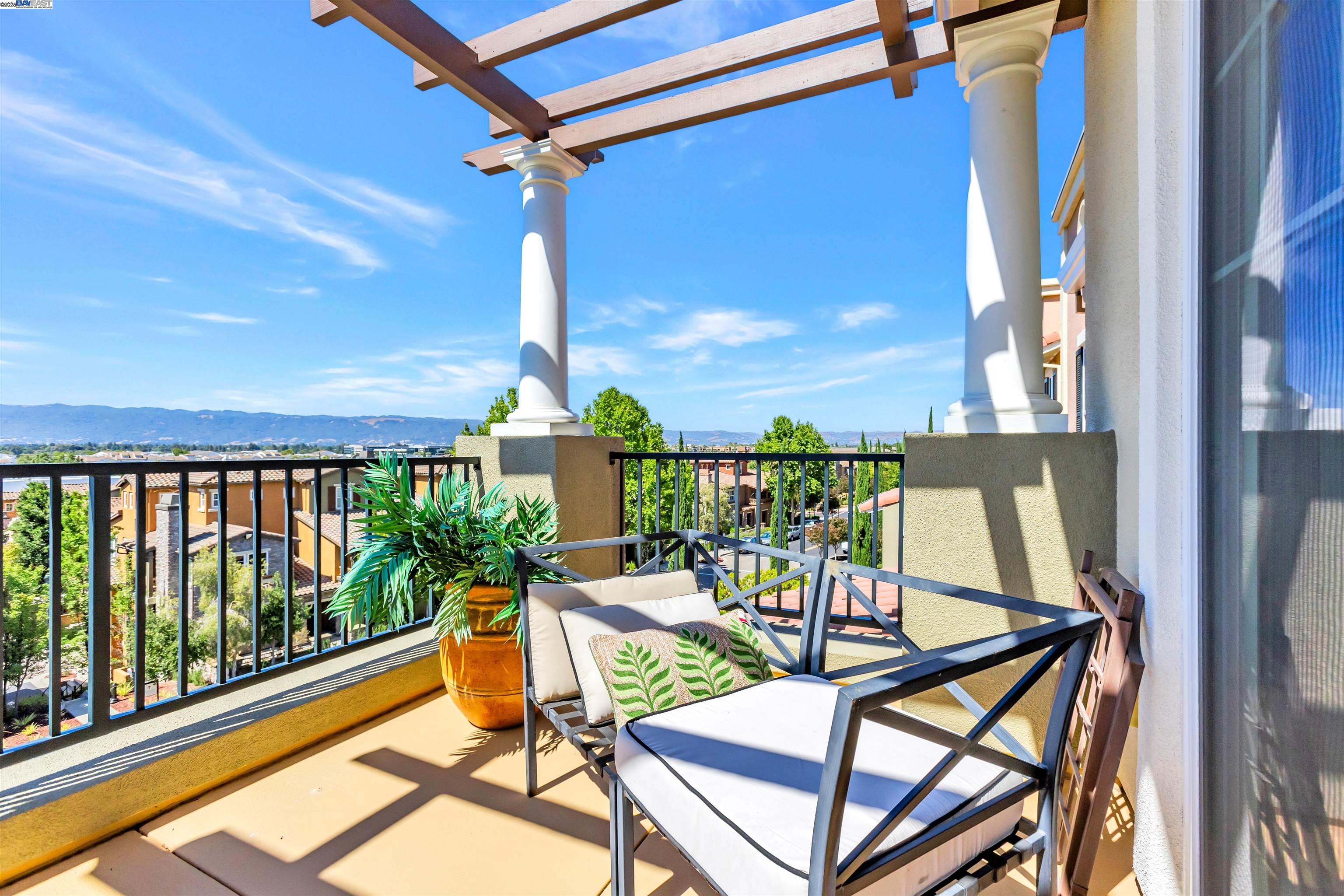 Dublin, California, 94568, United States, 2 Bedrooms Bedrooms, ,2 BathroomsBathrooms,Residential,For Sale,1997386