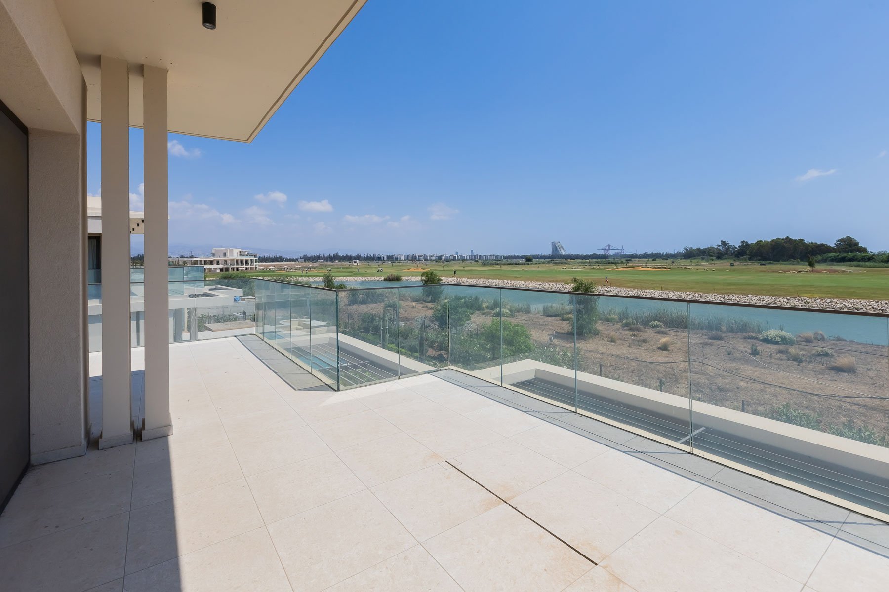 5 Bedroom Villa with Private Pool in a Golf Resort in Limassol - 物件實景