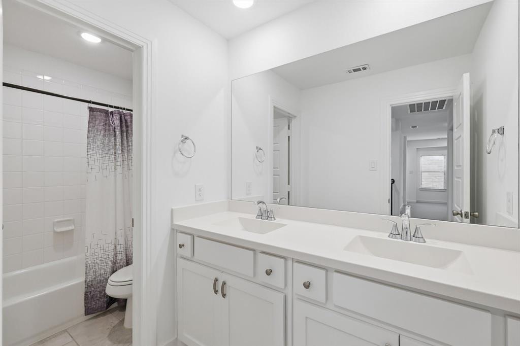 Oak Point, Texas, 75068, United States, 4 Bedrooms Bedrooms, ,3 BathroomsBathrooms,Residential,For Sale,2024107
