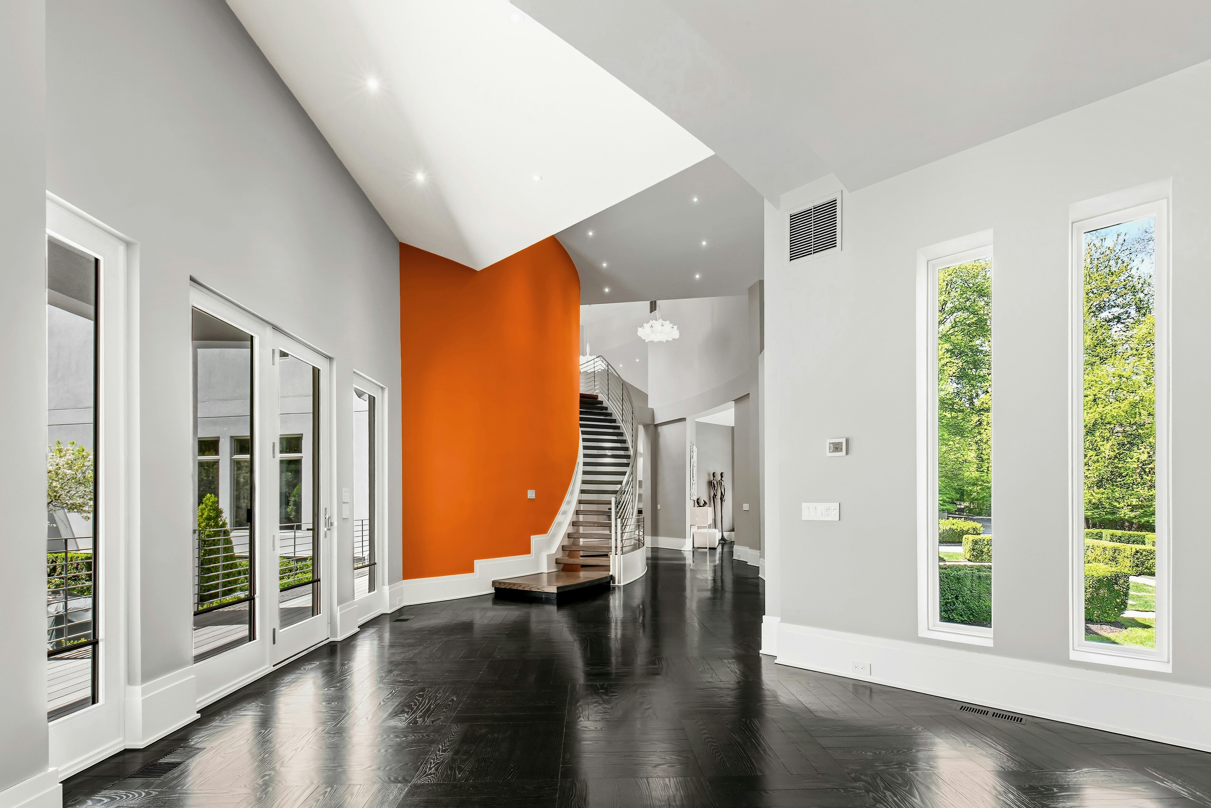  Distinguished By Architectural Clarity, Complete Privacy, And A Deeply Personal - 物件實景
