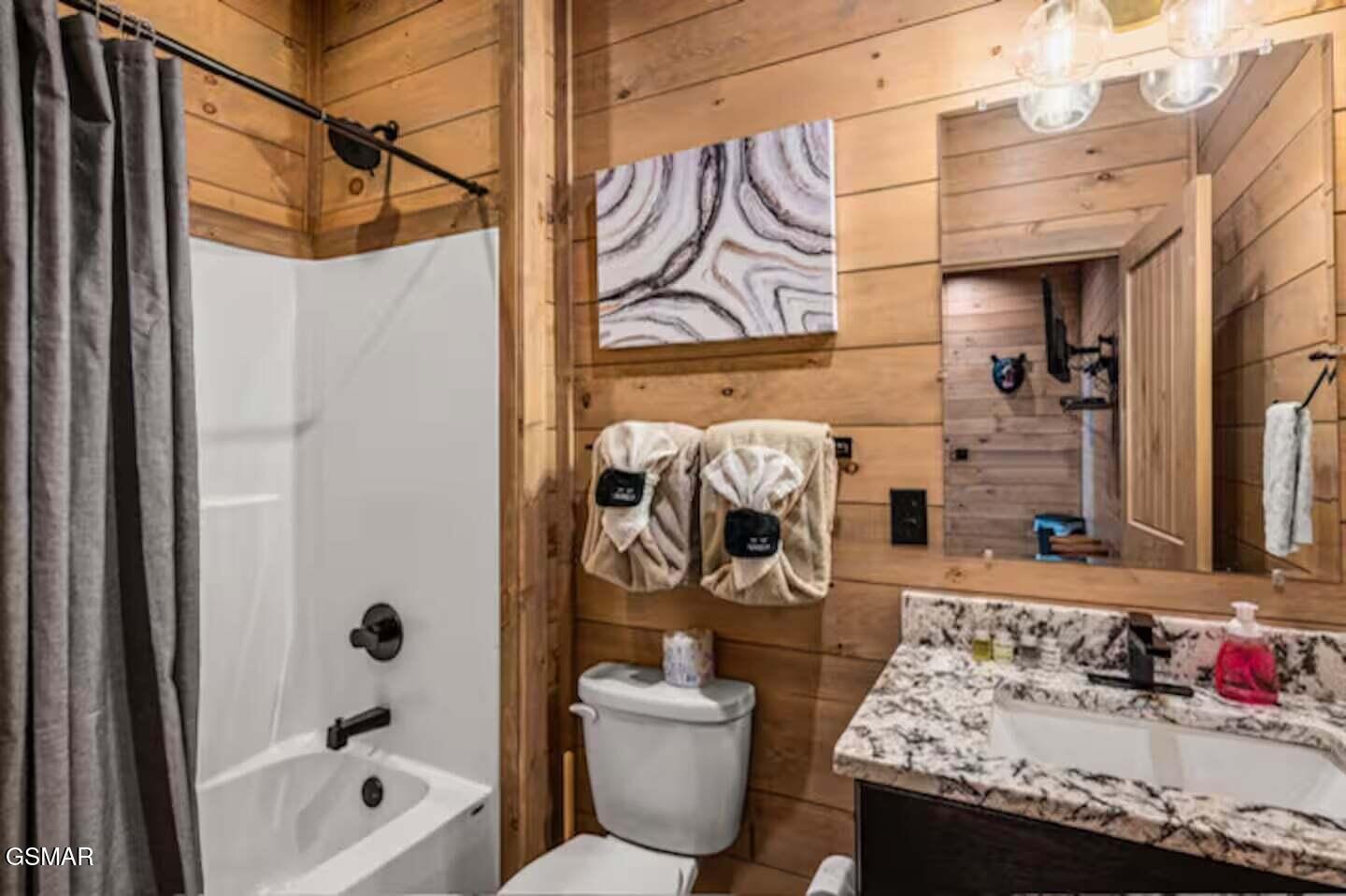 Sevierville, Tennessee, 37862, United States, 2 Bedrooms Bedrooms, ,3 BathroomsBathrooms,Residential,For Sale,1976879