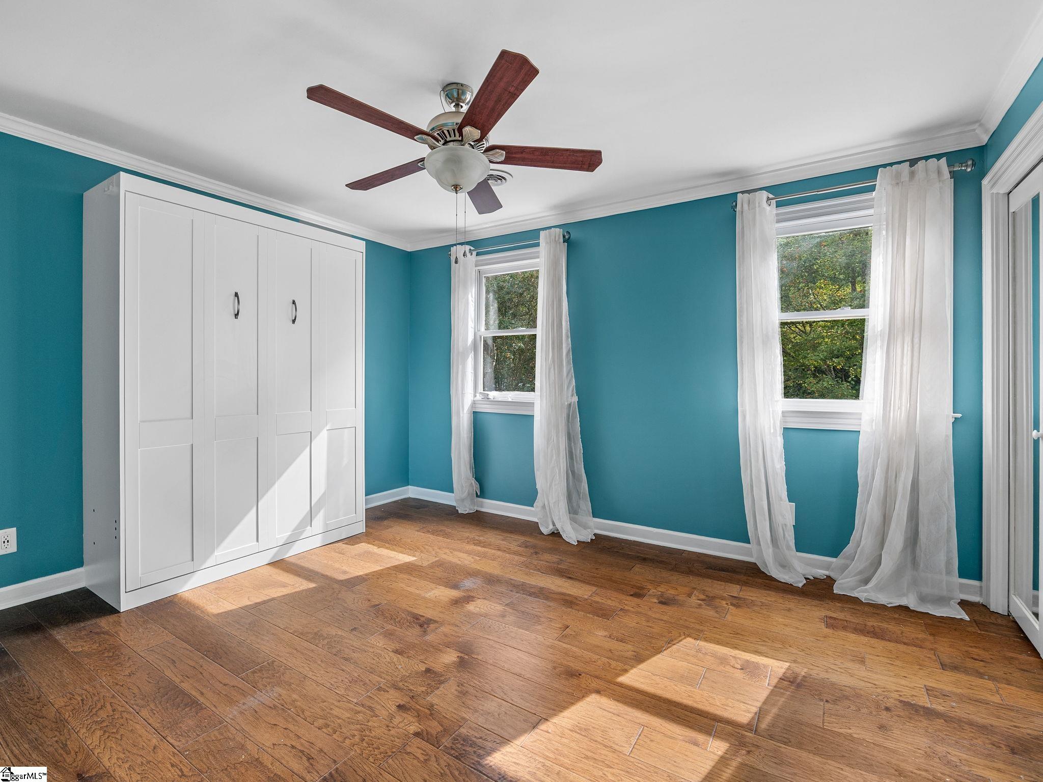 Spartanburg, South Carolina, 29301, United States, 4 Bedrooms Bedrooms, ,3 BathroomsBathrooms,Residential,For Sale,1950138