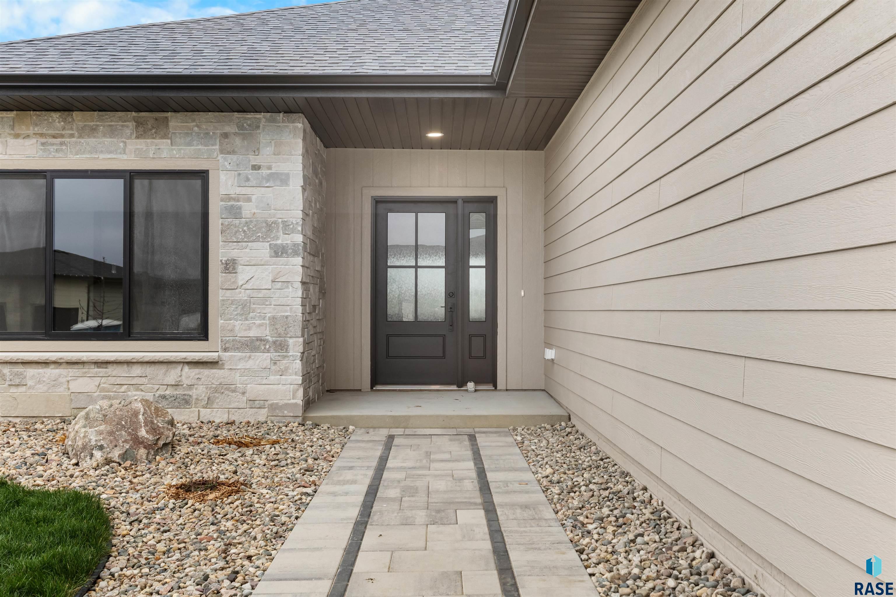 Sioux Falls, South Dakota, 57110, United States, 3 Bedrooms Bedrooms, ,2 BathroomsBathrooms,Residential,For Sale,1847243