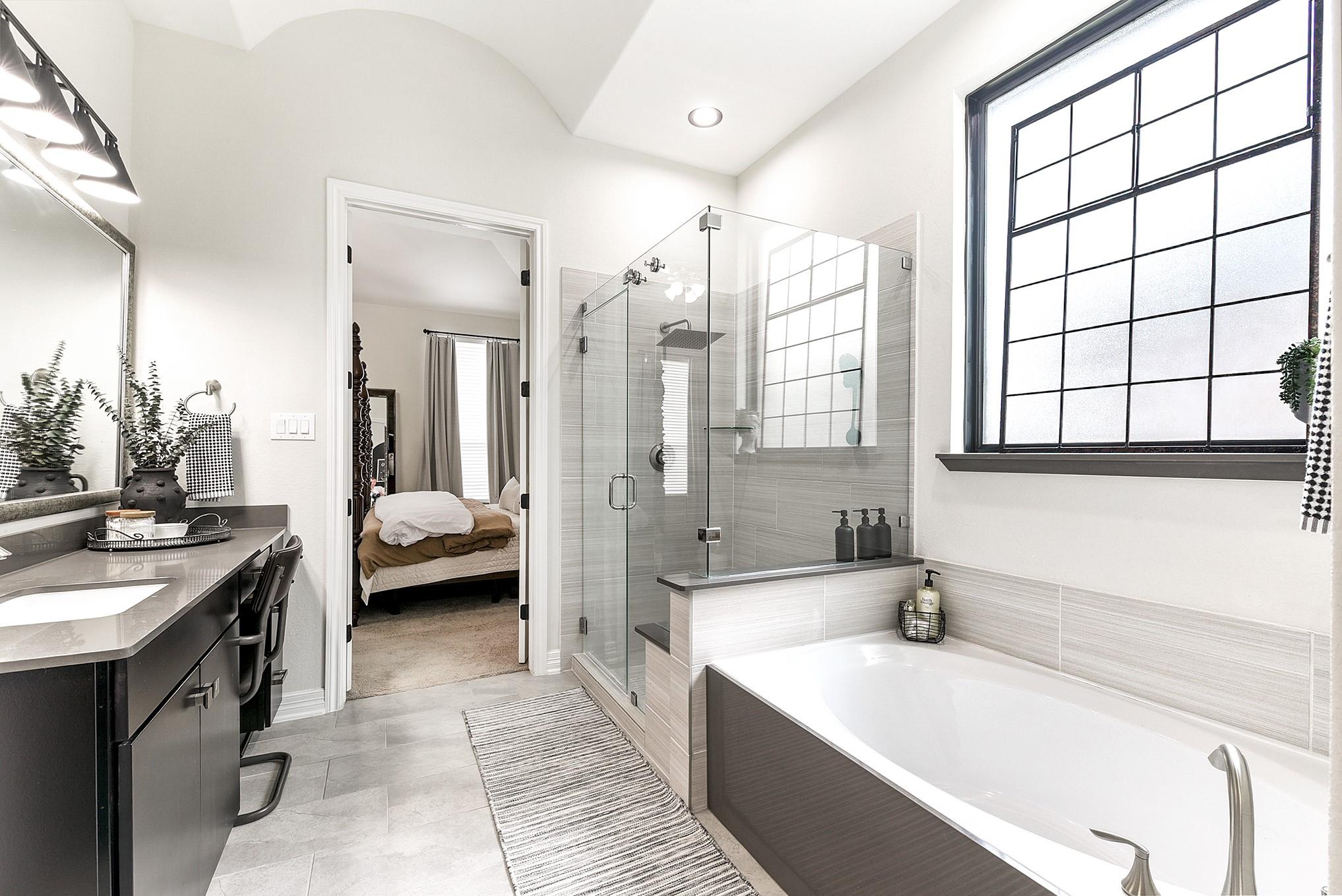 Katy, Texas, 77494, United States, 4 Bedrooms Bedrooms, ,5 BathroomsBathrooms,Residential,For Sale,1982893