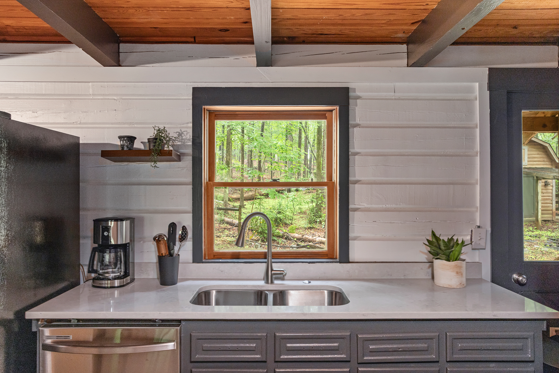  Charming, Private Cabin Overlooking Lake Coweta - 物件實景