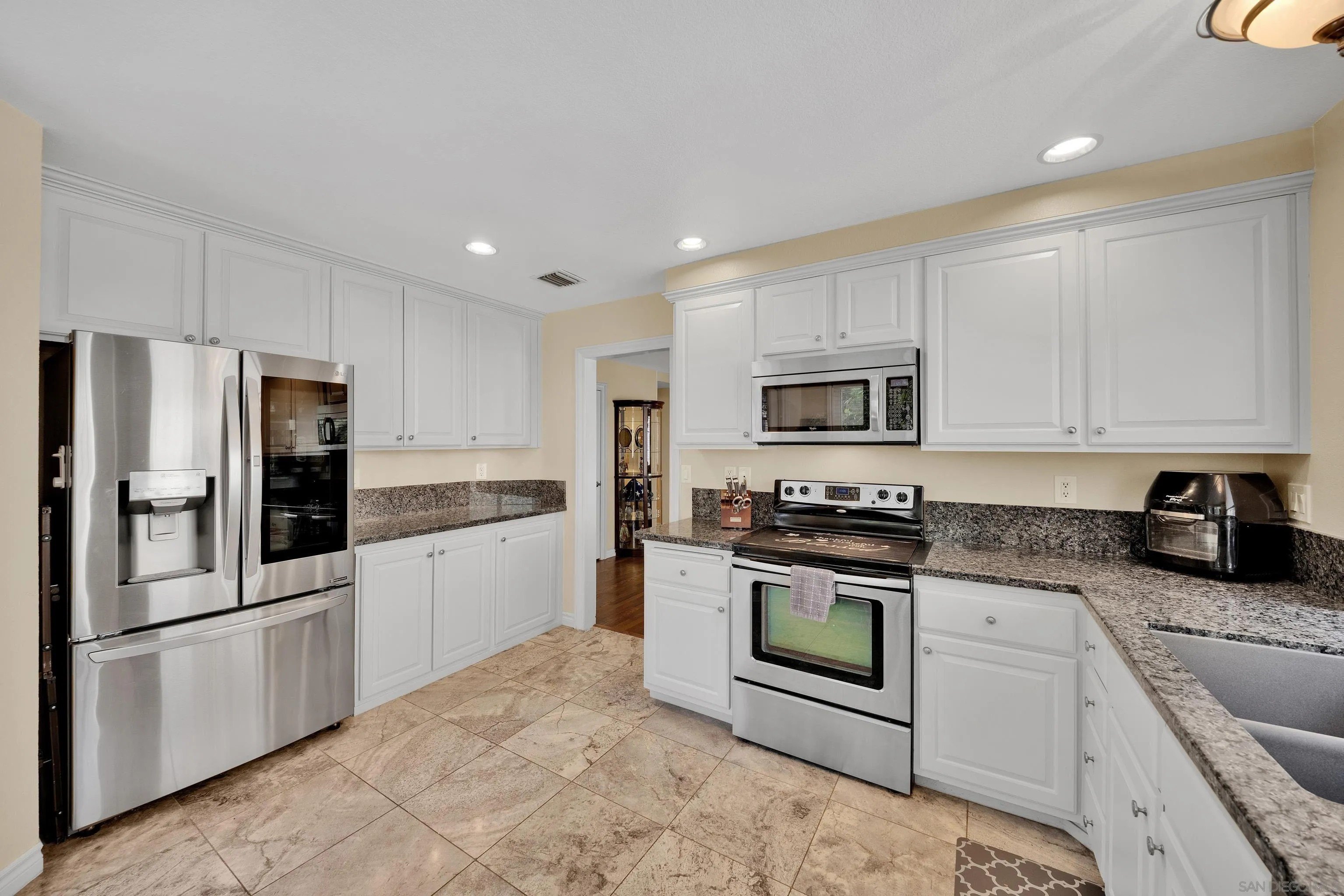 San Diego, California, 92119, United States, 3 Bedrooms Bedrooms, ,3 BathroomsBathrooms,Residential,For Sale,1910844