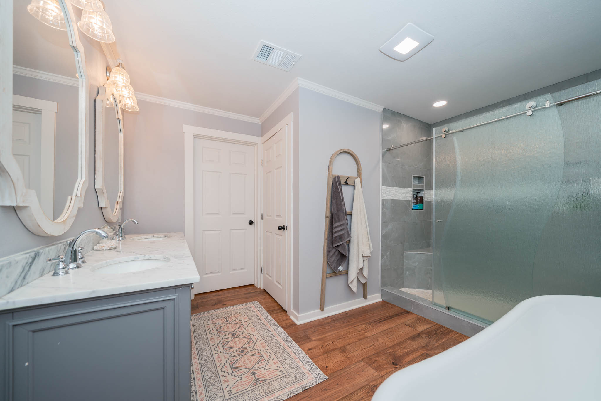 Jacksonville, Texas, 75766, United States, 4 Bedrooms Bedrooms, ,3 BathroomsBathrooms,Residential,For Sale,1975074