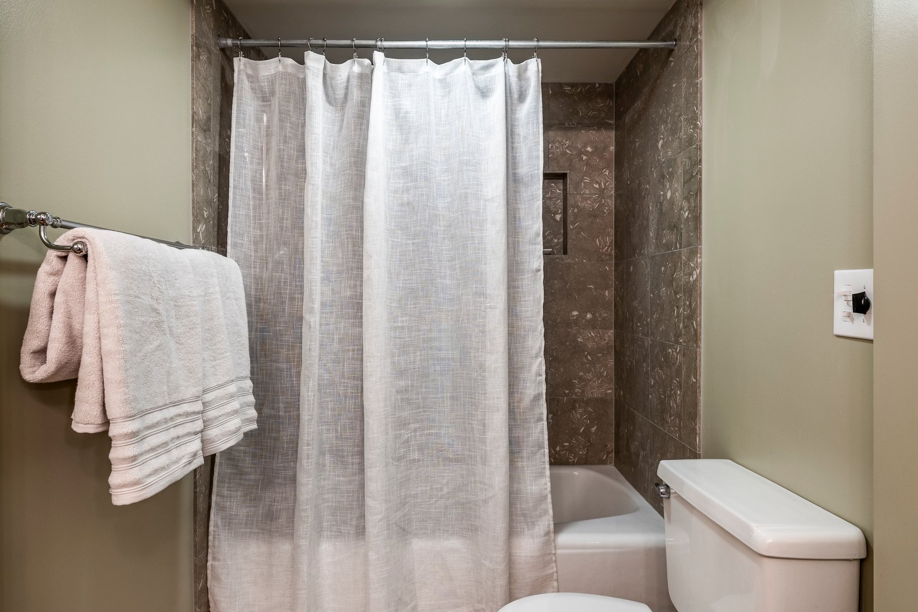  Spacious Canyon Crest Condo with Sweeping Valley Views - 物件實景
