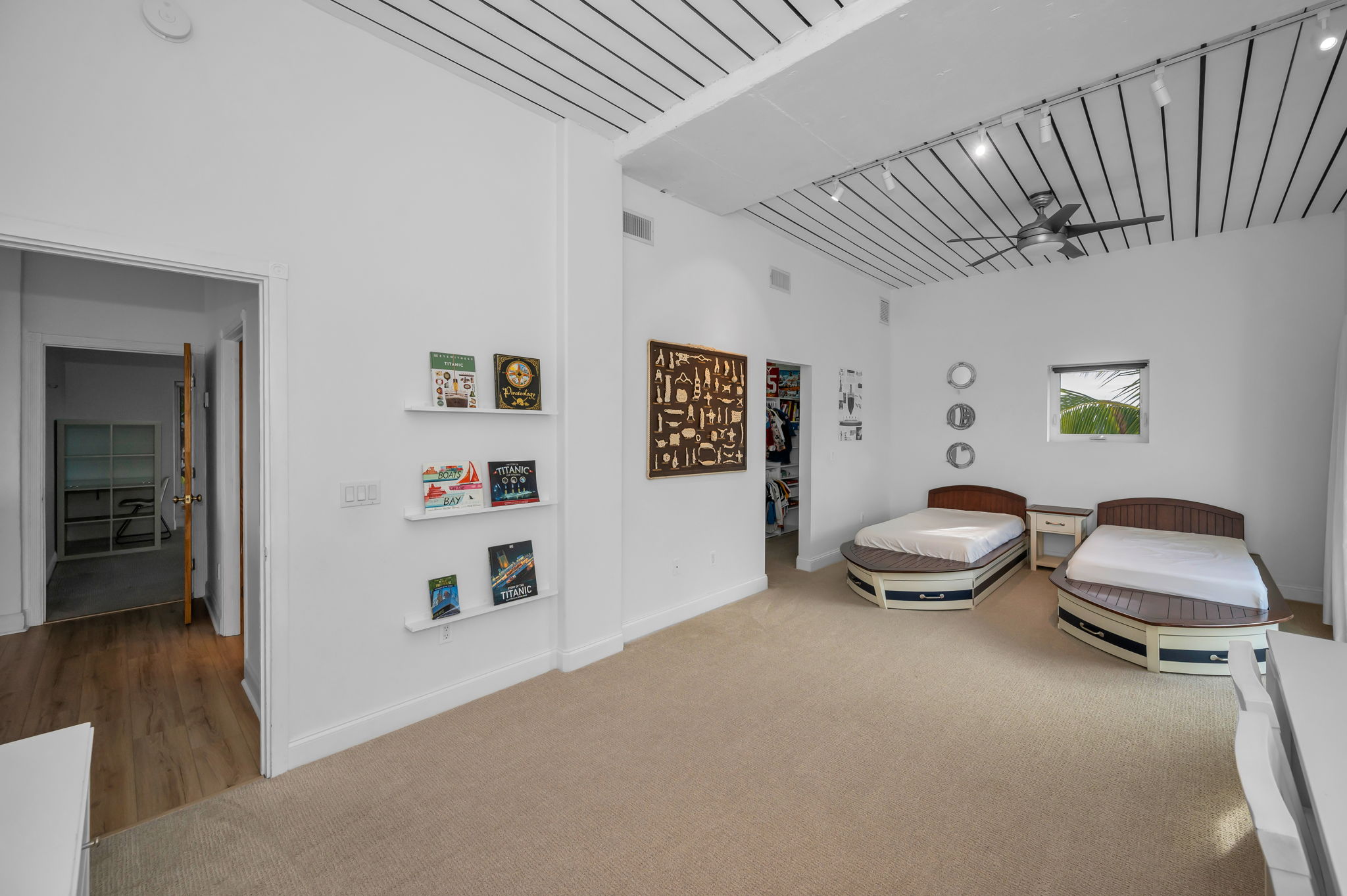 Treasure Island, Florida, 33706, United States, 3 Bedrooms Bedrooms, ,3 BathroomsBathrooms,Residential,For Sale,1996419