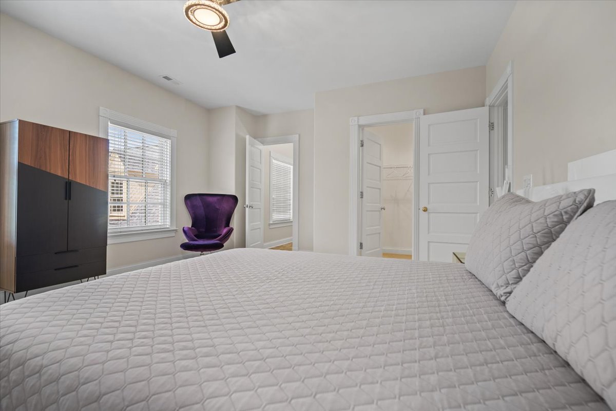 Bloomington, Illinois, 61704, United States, 4 Bedrooms Bedrooms, ,7 BathroomsBathrooms,Residential,For Sale,1941288
