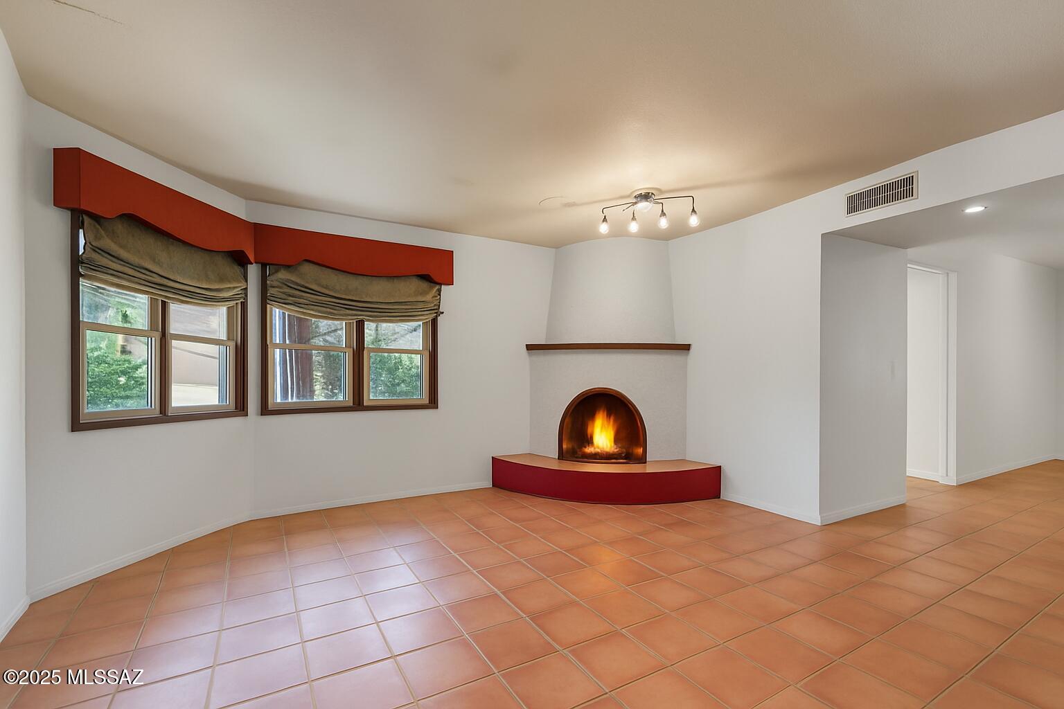 Tubac, Arizona, 85646, United States, 2 Bedrooms Bedrooms, ,3 BathroomsBathrooms,Residential,For Sale,1991588