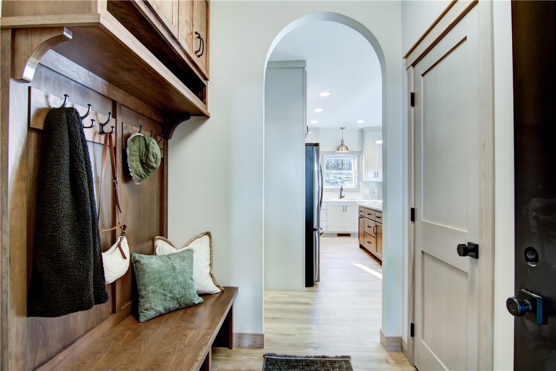 Eau Claire, Wisconsin, 54703, United States, 5 Bedrooms Bedrooms, ,3 BathroomsBathrooms,Residential,For Sale,1937821